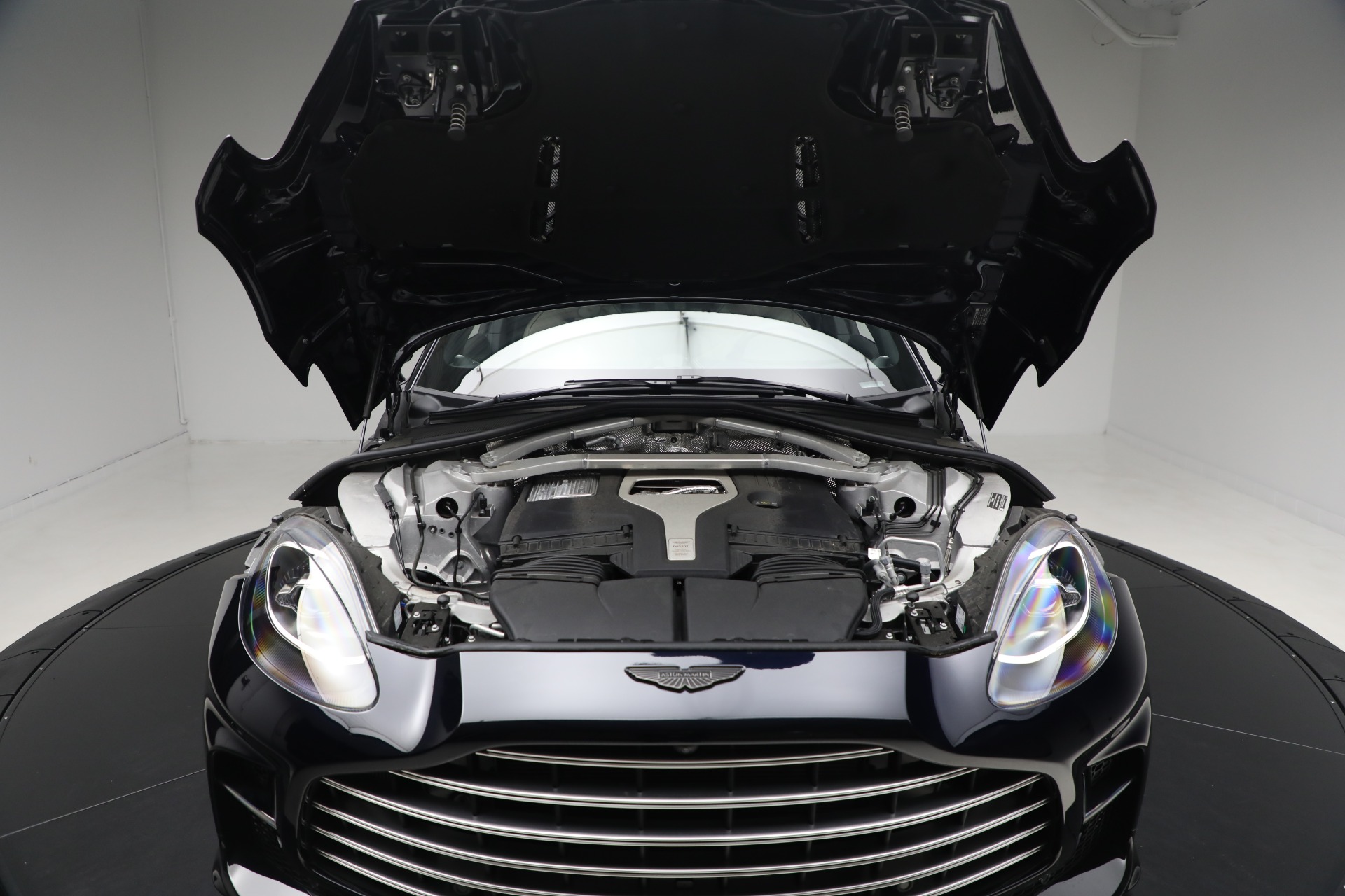 2025 Aston Martin DBX AM8 DBX707 photo 31