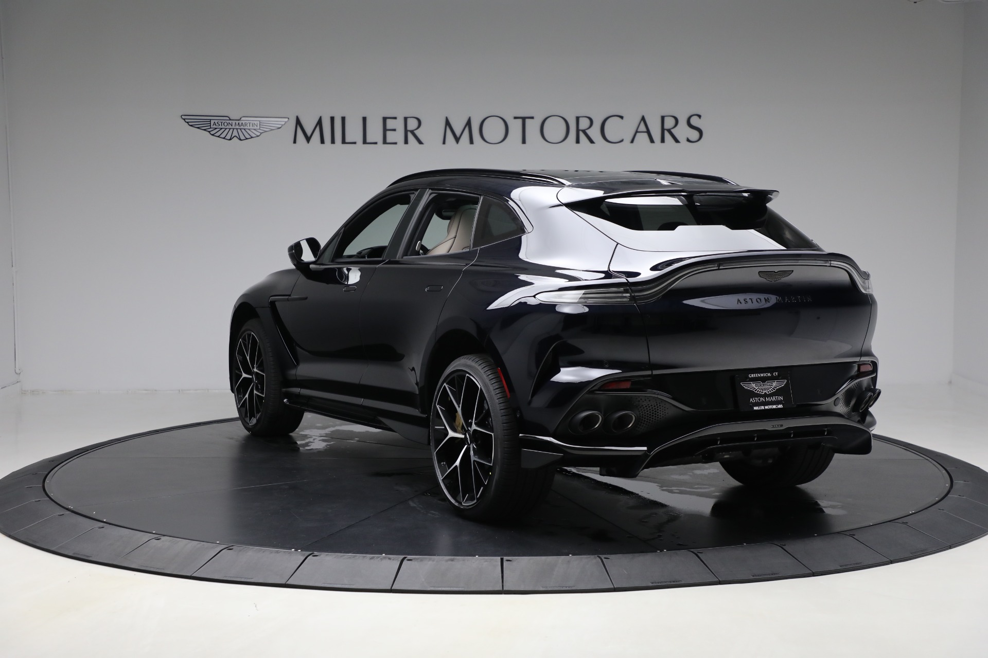 2025 Aston Martin DBX AM8 DBX707 photo 5
