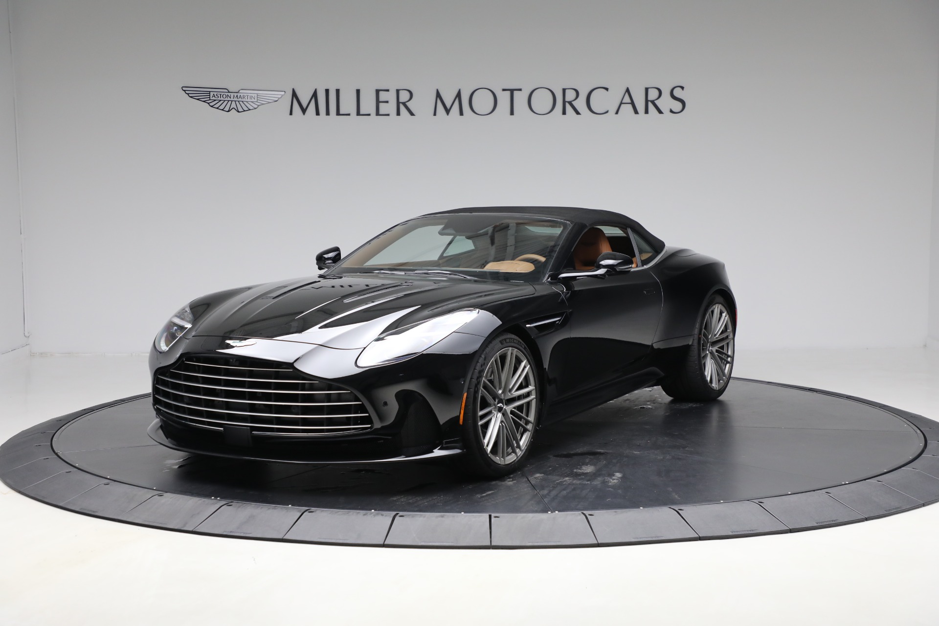 2025 Aston Martin DB12 AM5 photo 13