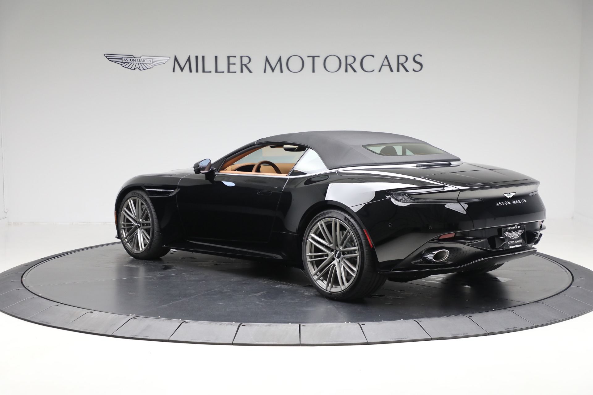 2025 Aston Martin DB12 AM5 photo 16
