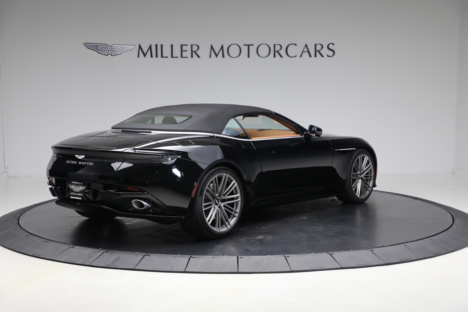 2025 Aston Martin DB12 AM5 photo 20