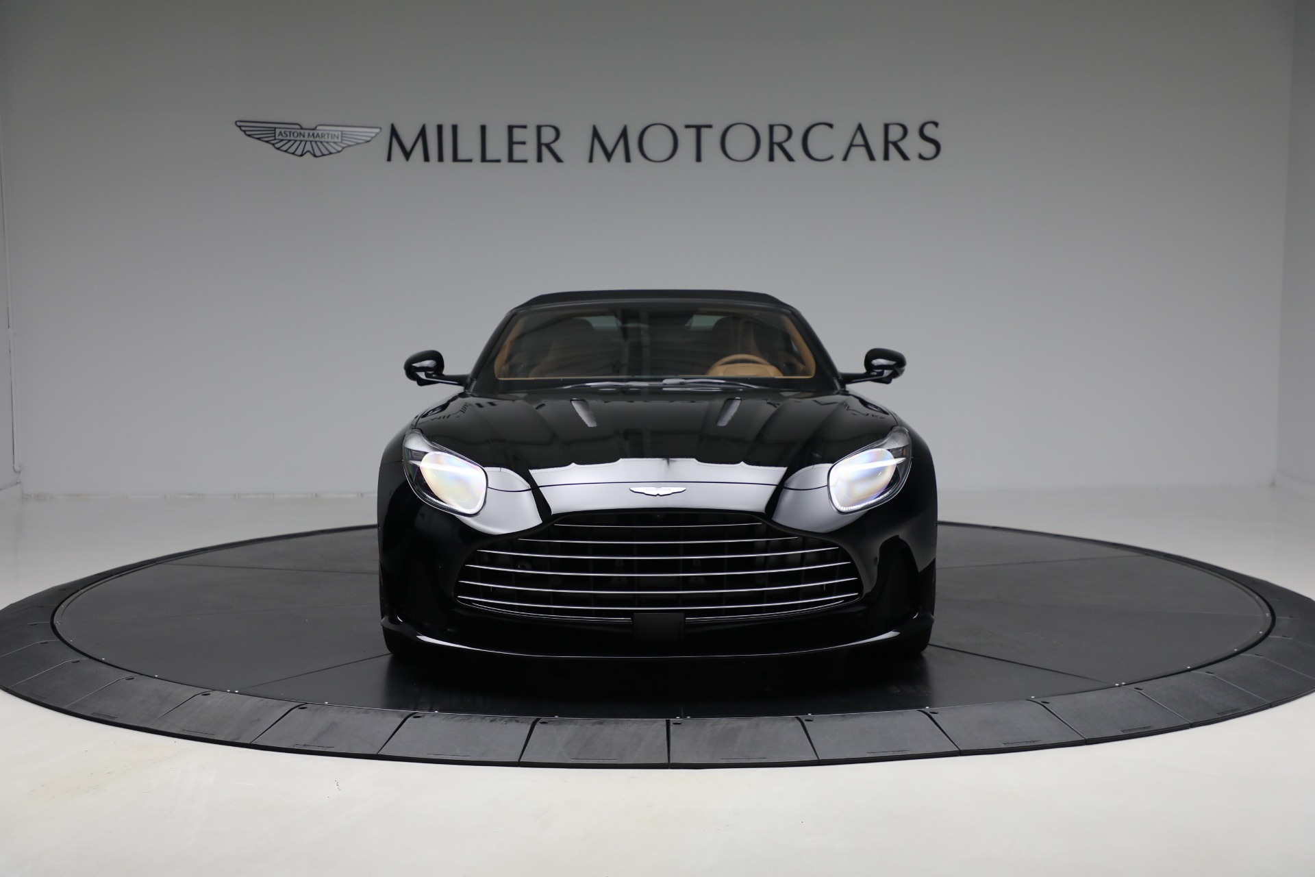 2025 Aston Martin DB12 AM5 photo 24