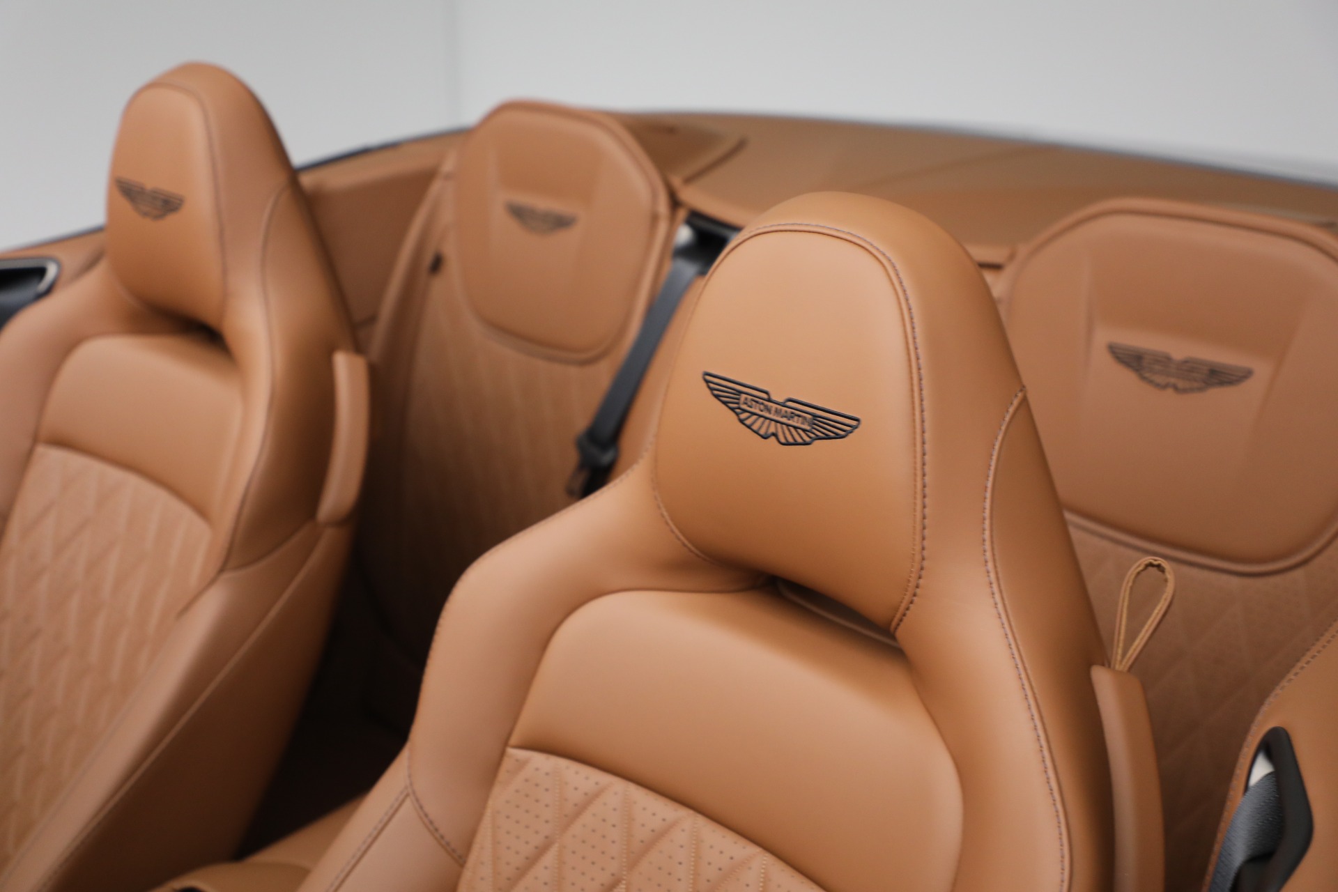 2025 Aston Martin DB12 AM5 photo 27