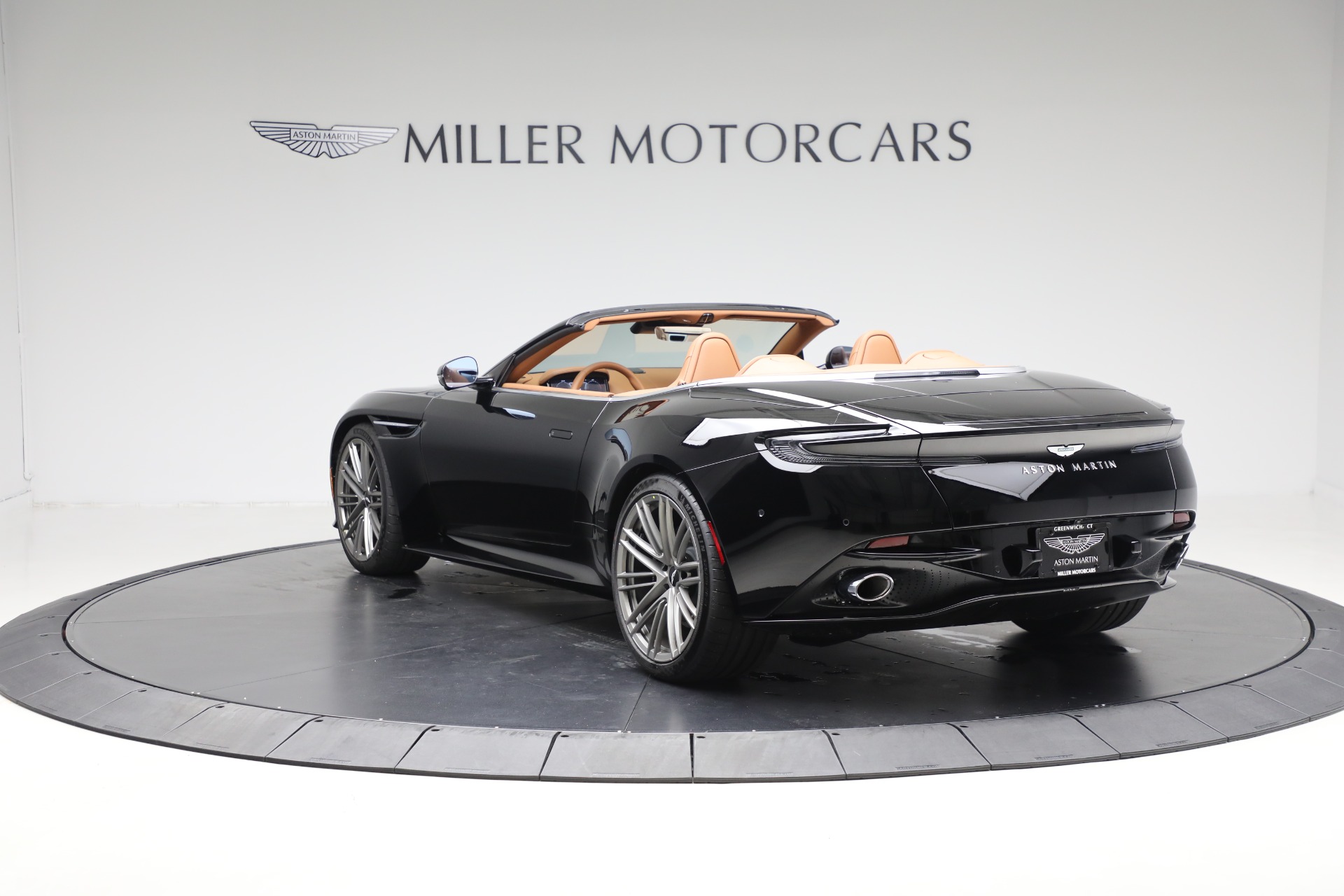 2025 Aston Martin DB12 AM5 photo 5