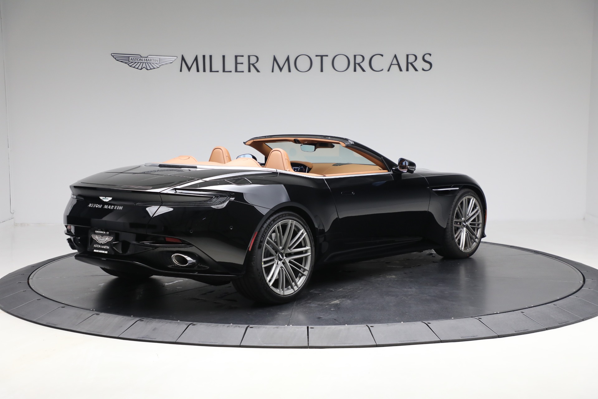 2025 Aston Martin DB12 AM5 photo 8