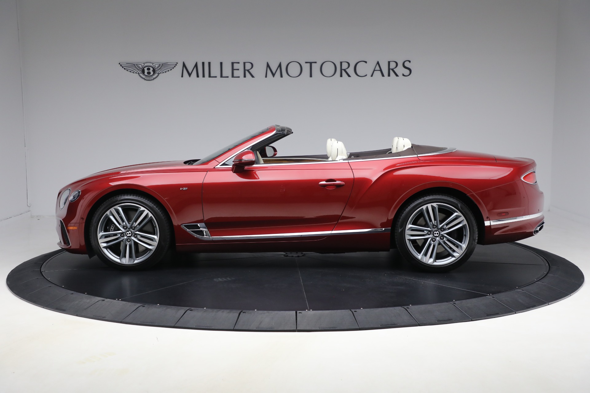 2022 Bentley Continental GTC V8 photo 2