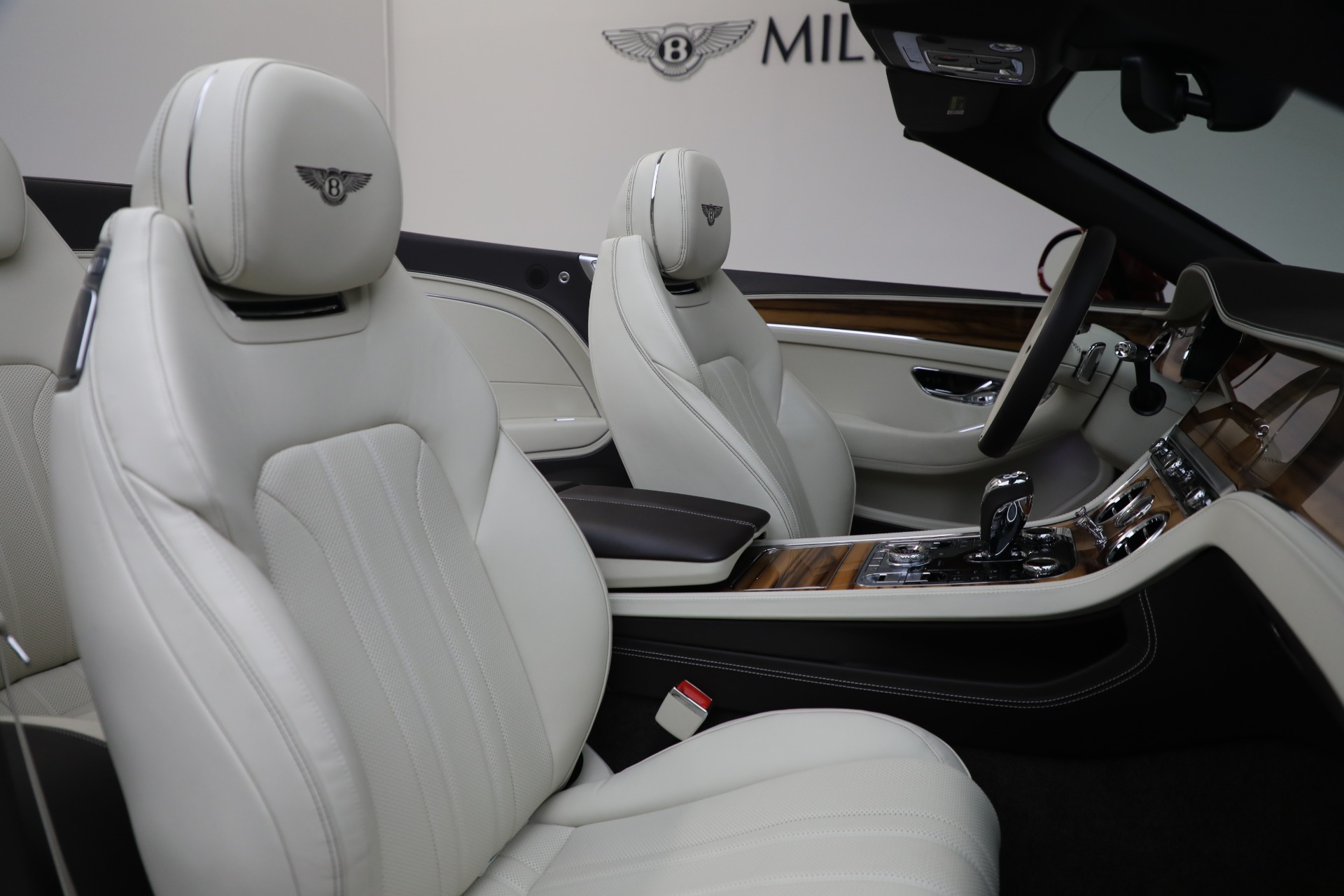 2022 Bentley Continental GTC V8 photo 22