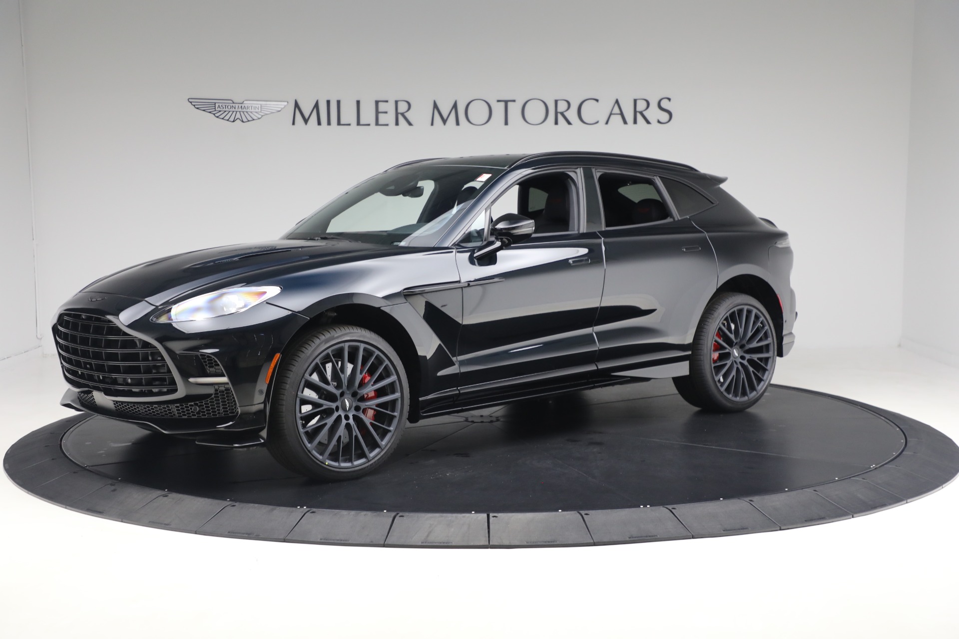 2025 Aston Martin DBX AM8 DBX707 photo 2