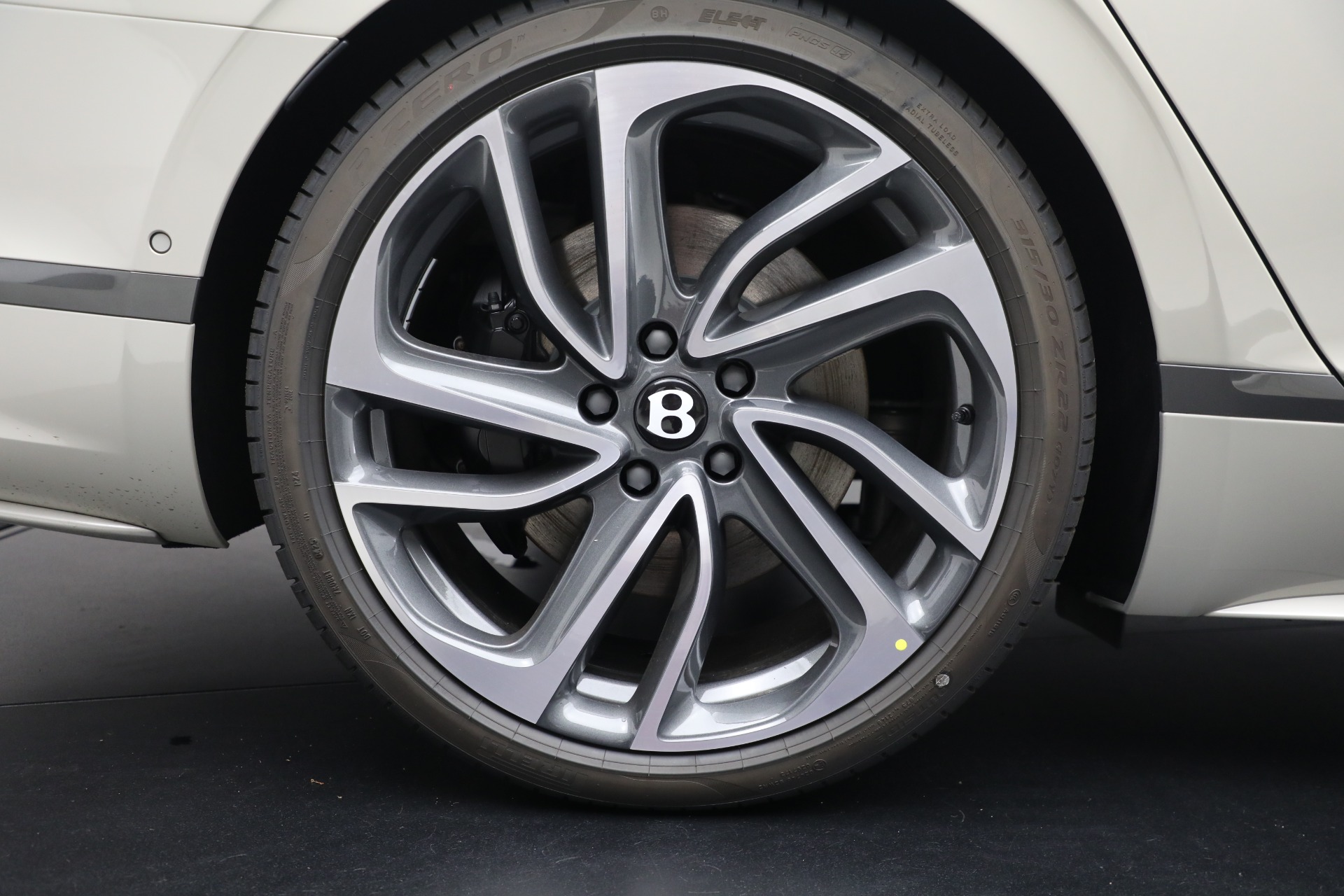 2025 Bentley Flying Spur Speed photo 15