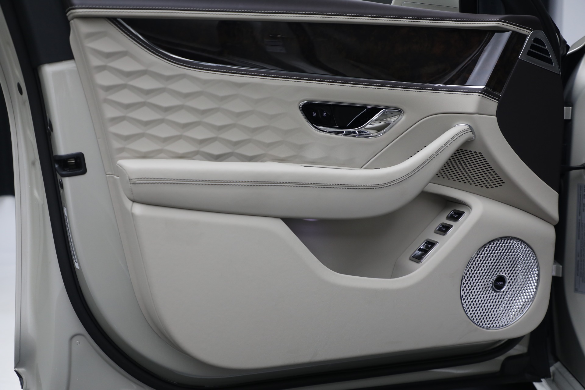 2025 Bentley Flying Spur Speed photo 16