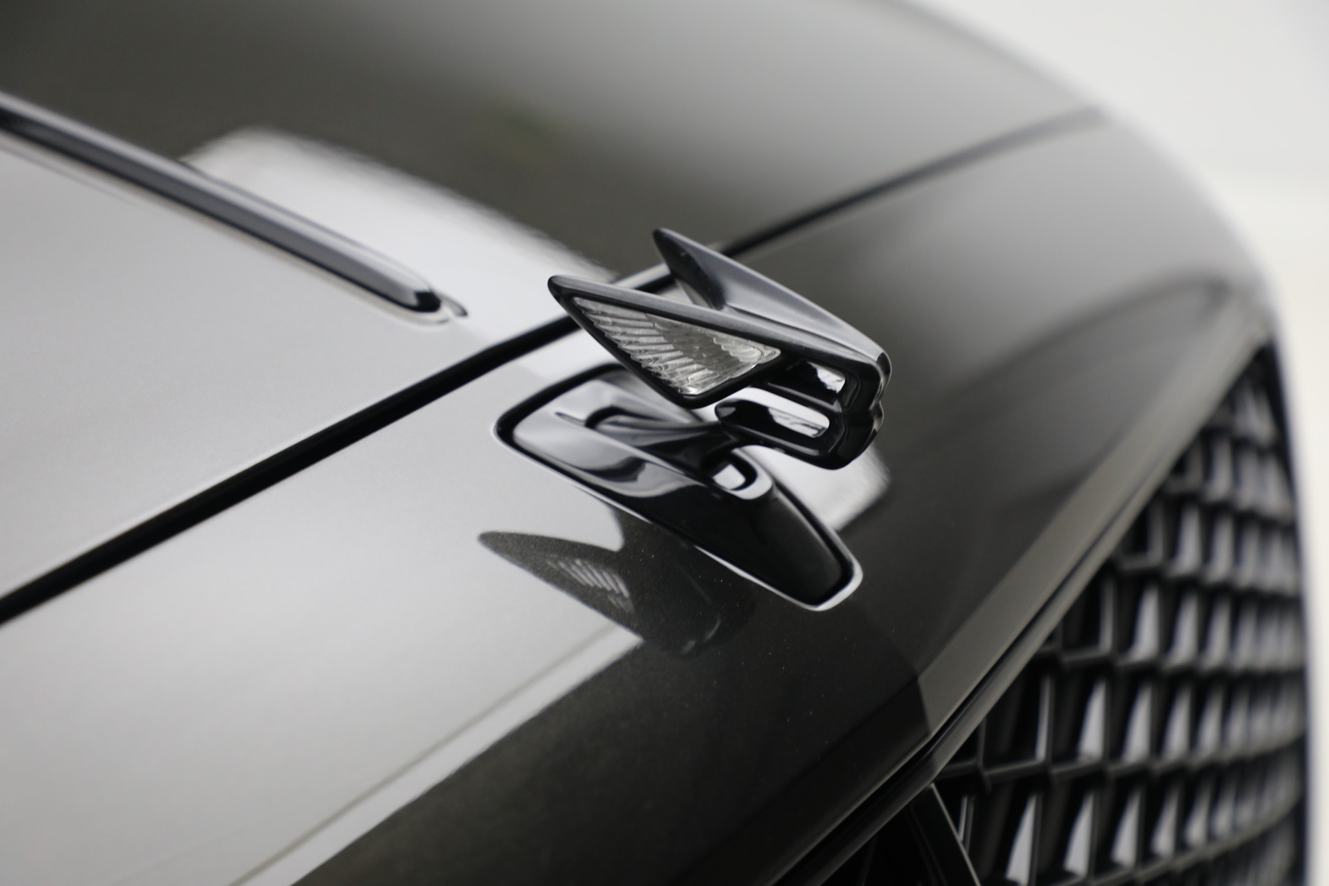 2025 Bentley Flying Spur photo 13