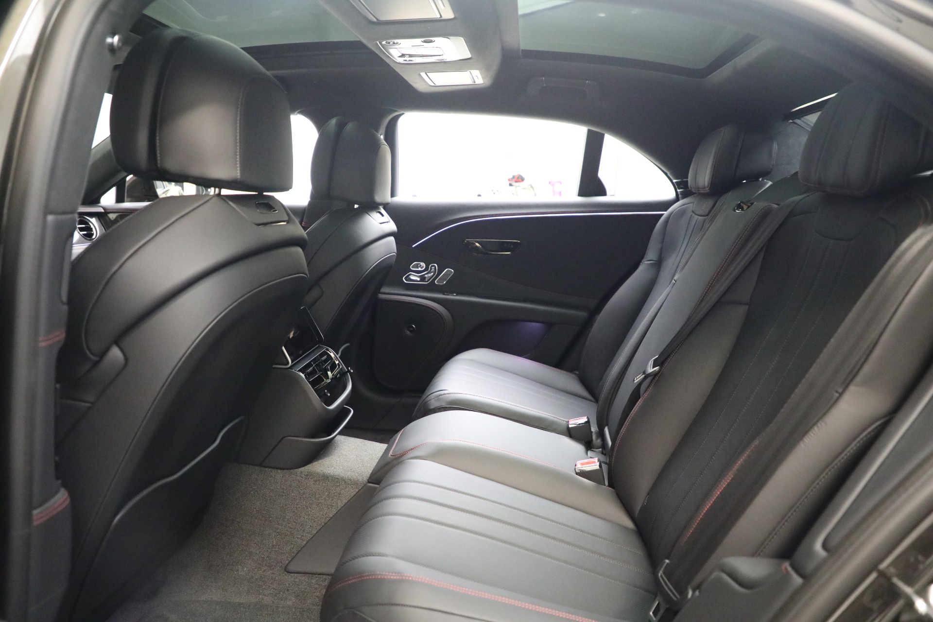 2025 Bentley Flying Spur photo 23