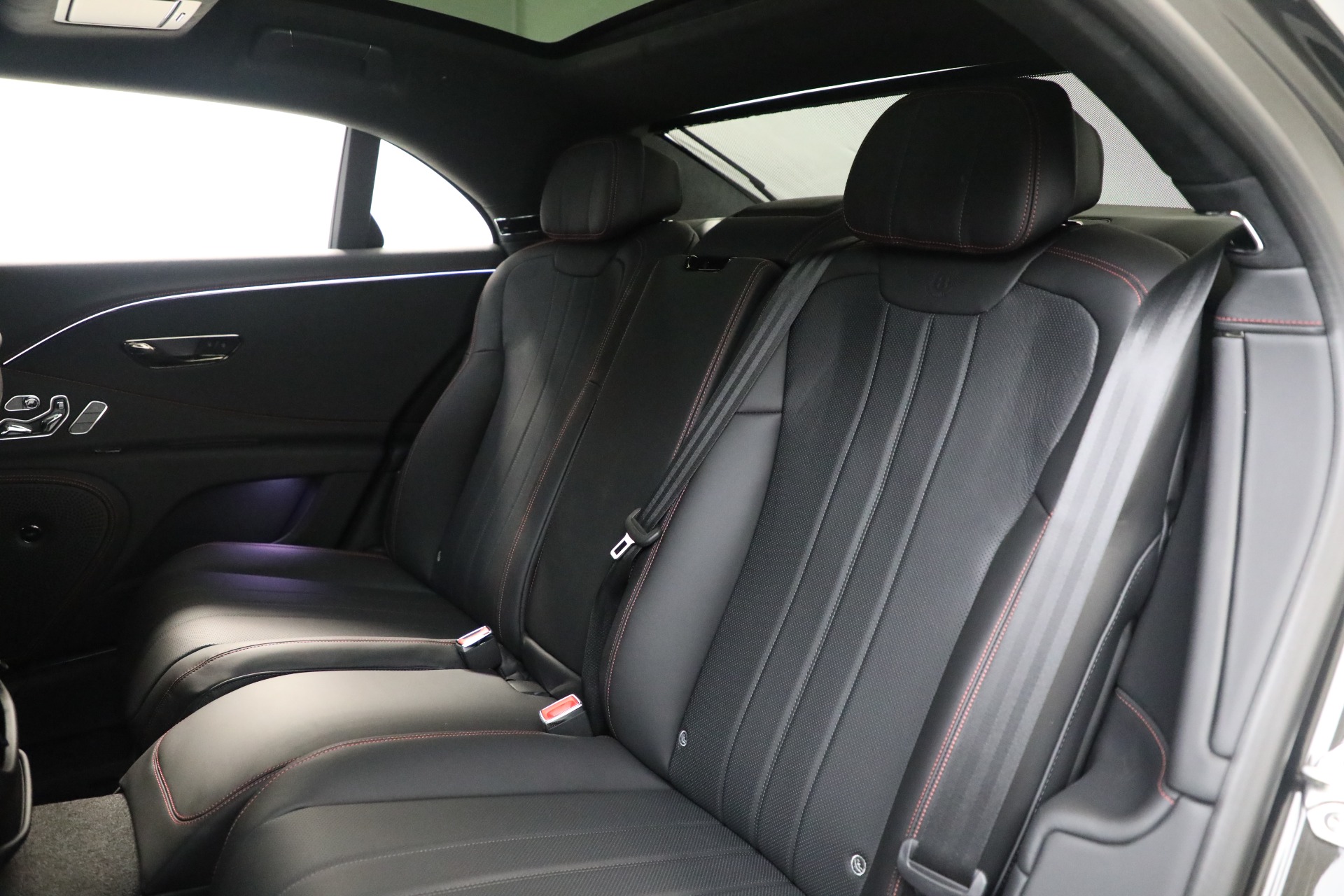 2025 Bentley Flying Spur photo 24