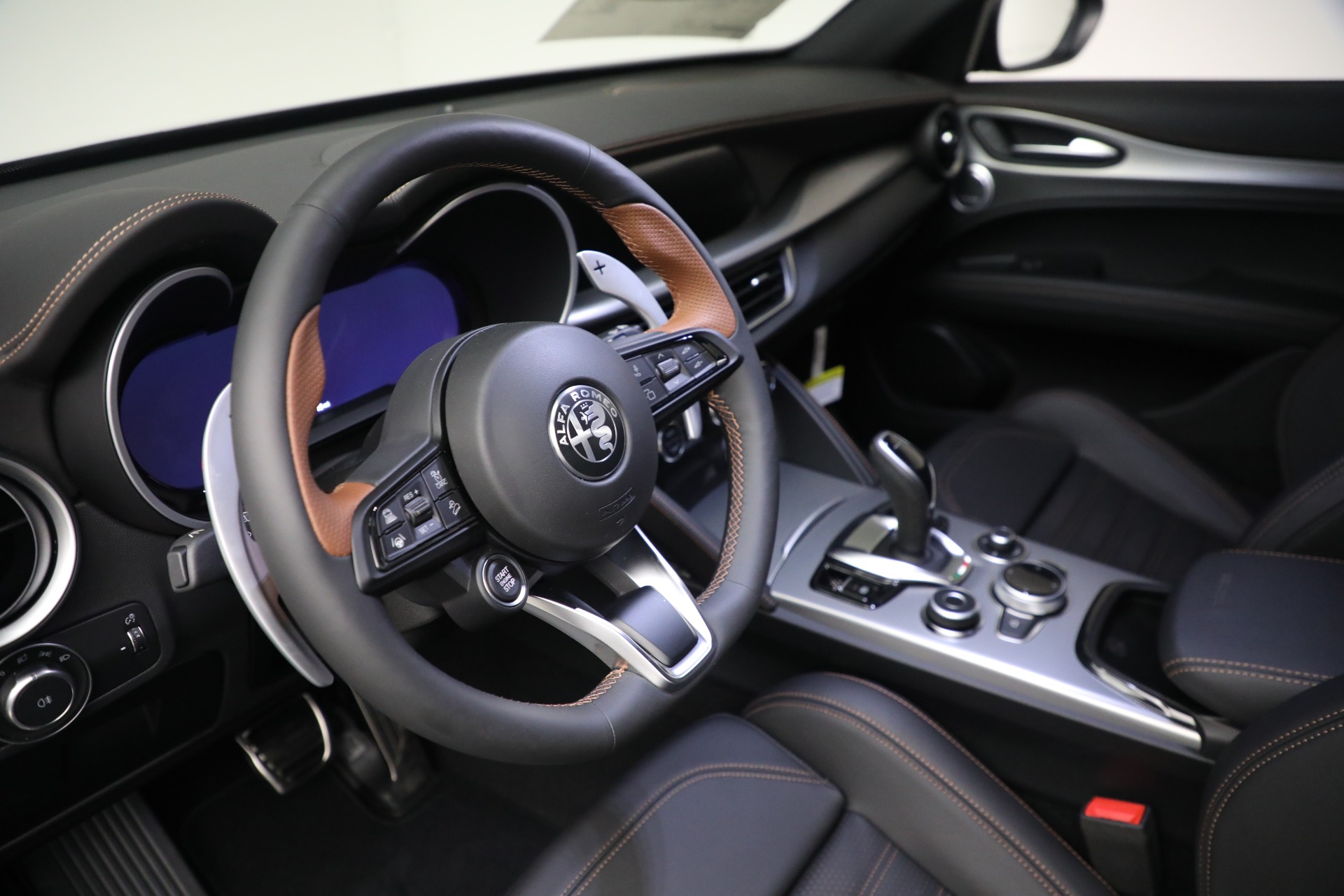 2025 Alfa Romeo Stelvio Sprint Base photo 26