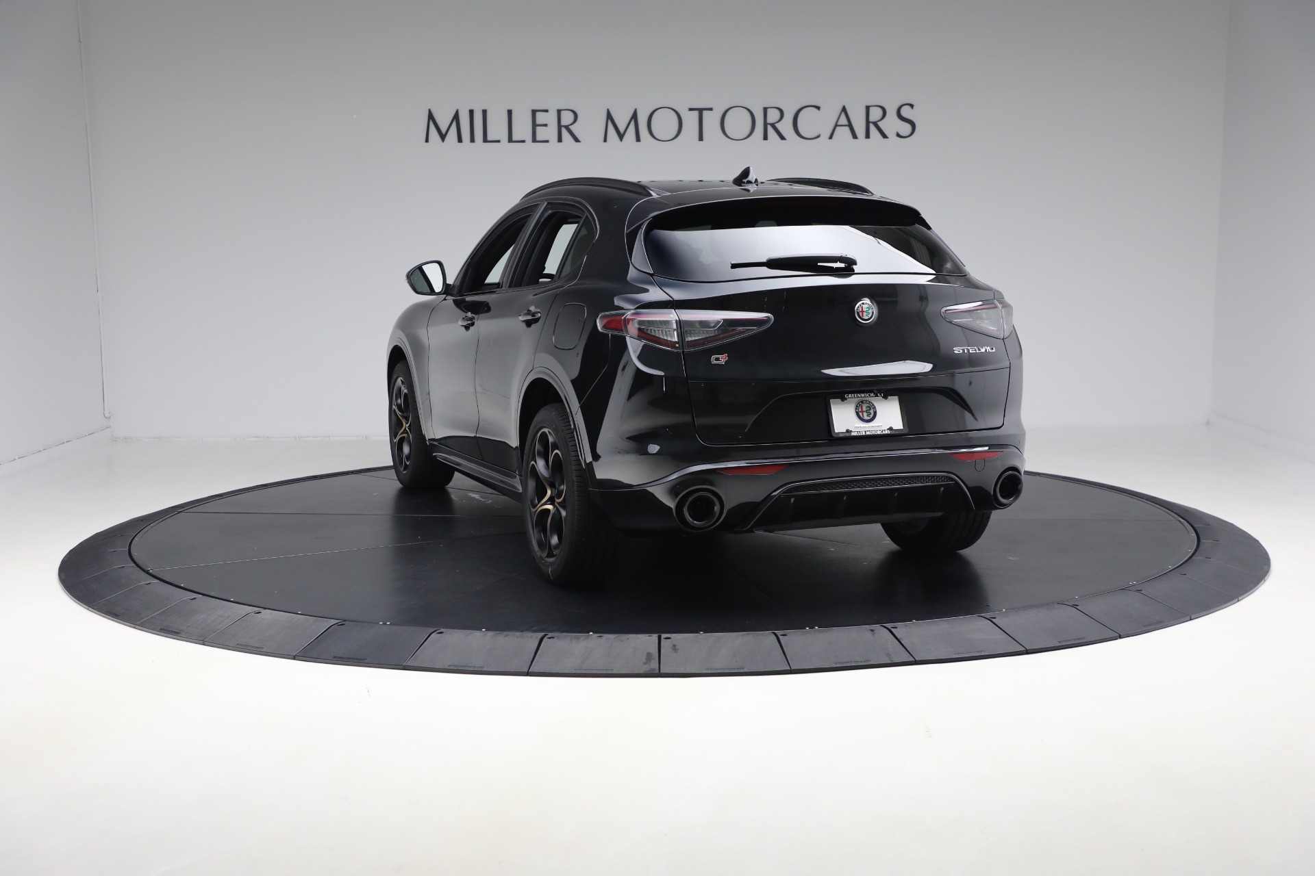 2025 Alfa Romeo Stelvio Sprint Base photo 7