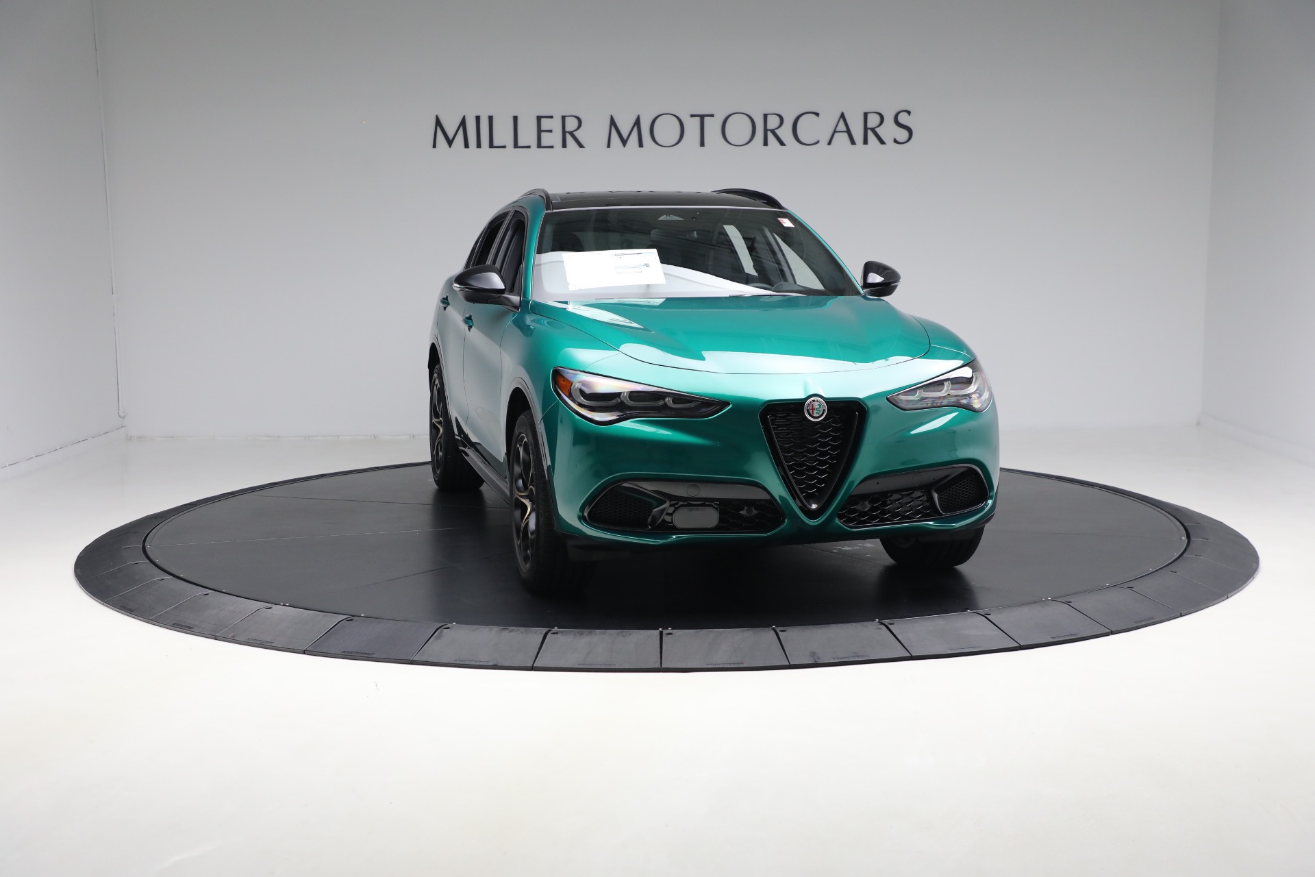 2025 Alfa Romeo Stelvio Sprint Base photo 11