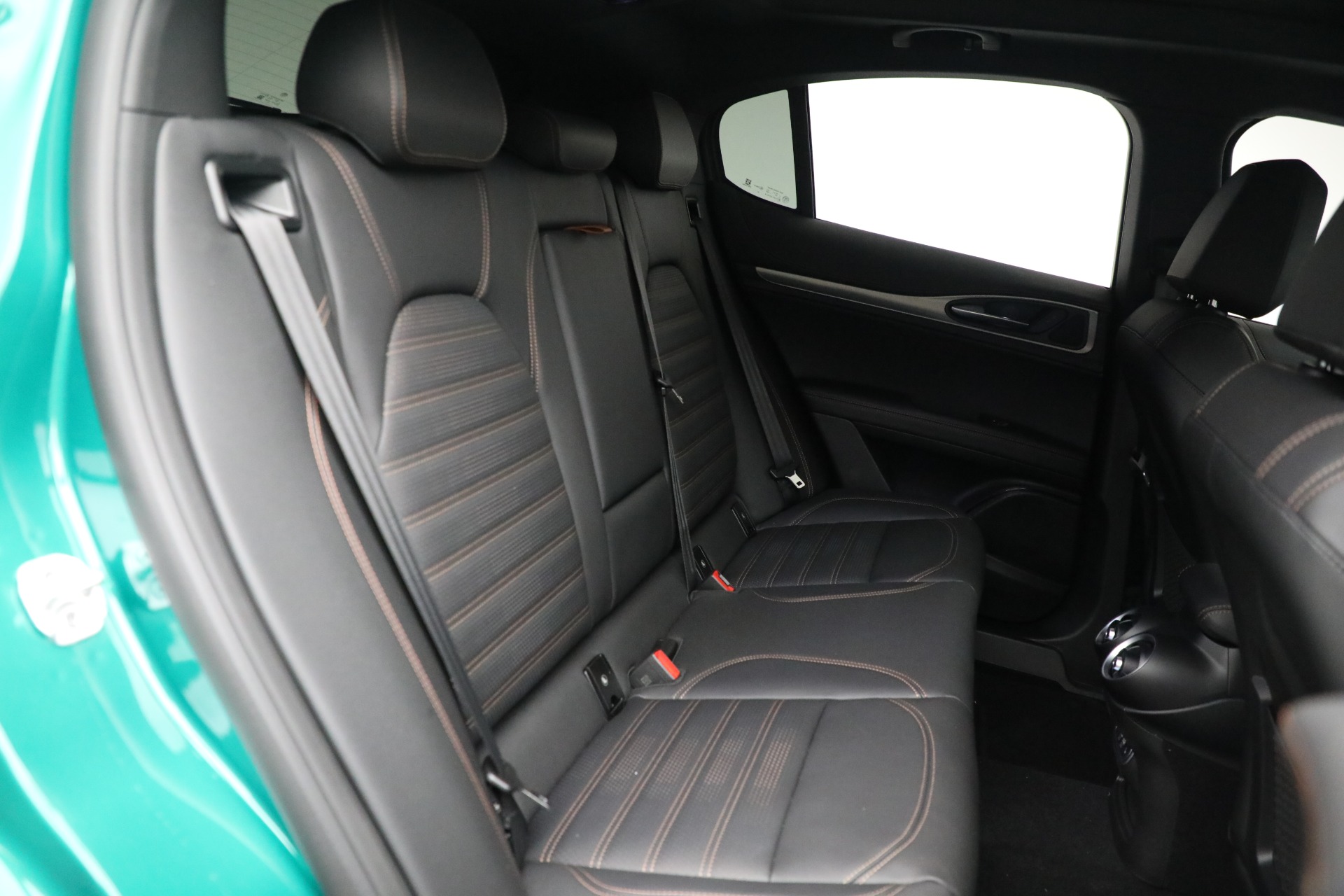 2025 Alfa Romeo Stelvio Sprint Base photo 19