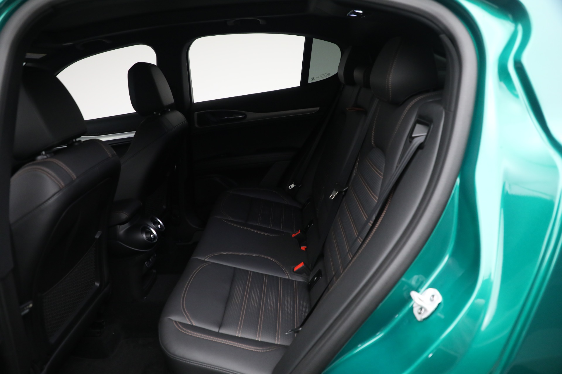 2025 Alfa Romeo Stelvio Sprint Base photo 20