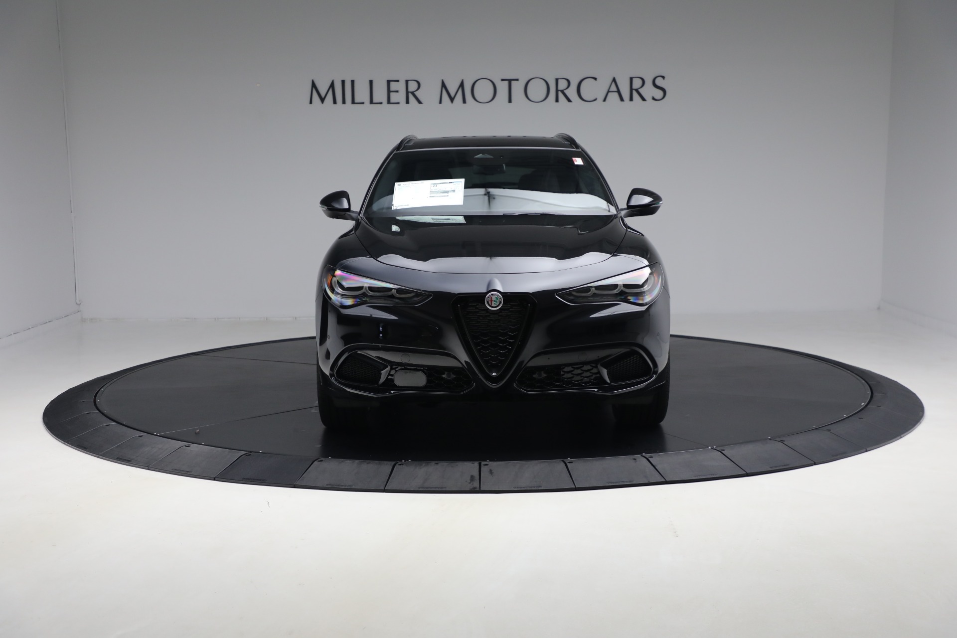 2025 Alfa Romeo Stelvio Sprint Base photo 16