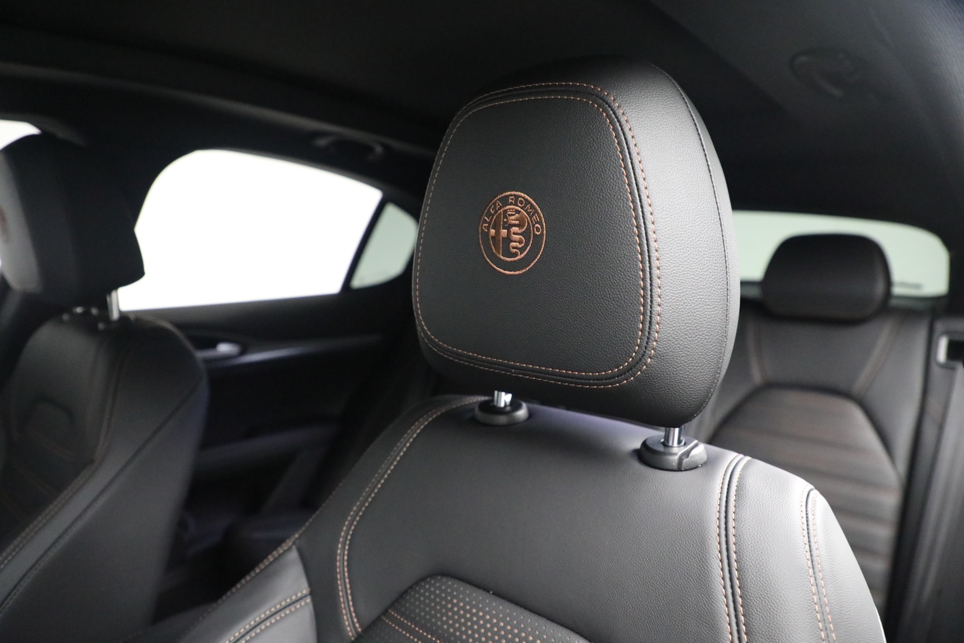 2025 Alfa Romeo Stelvio Sprint Base photo 25