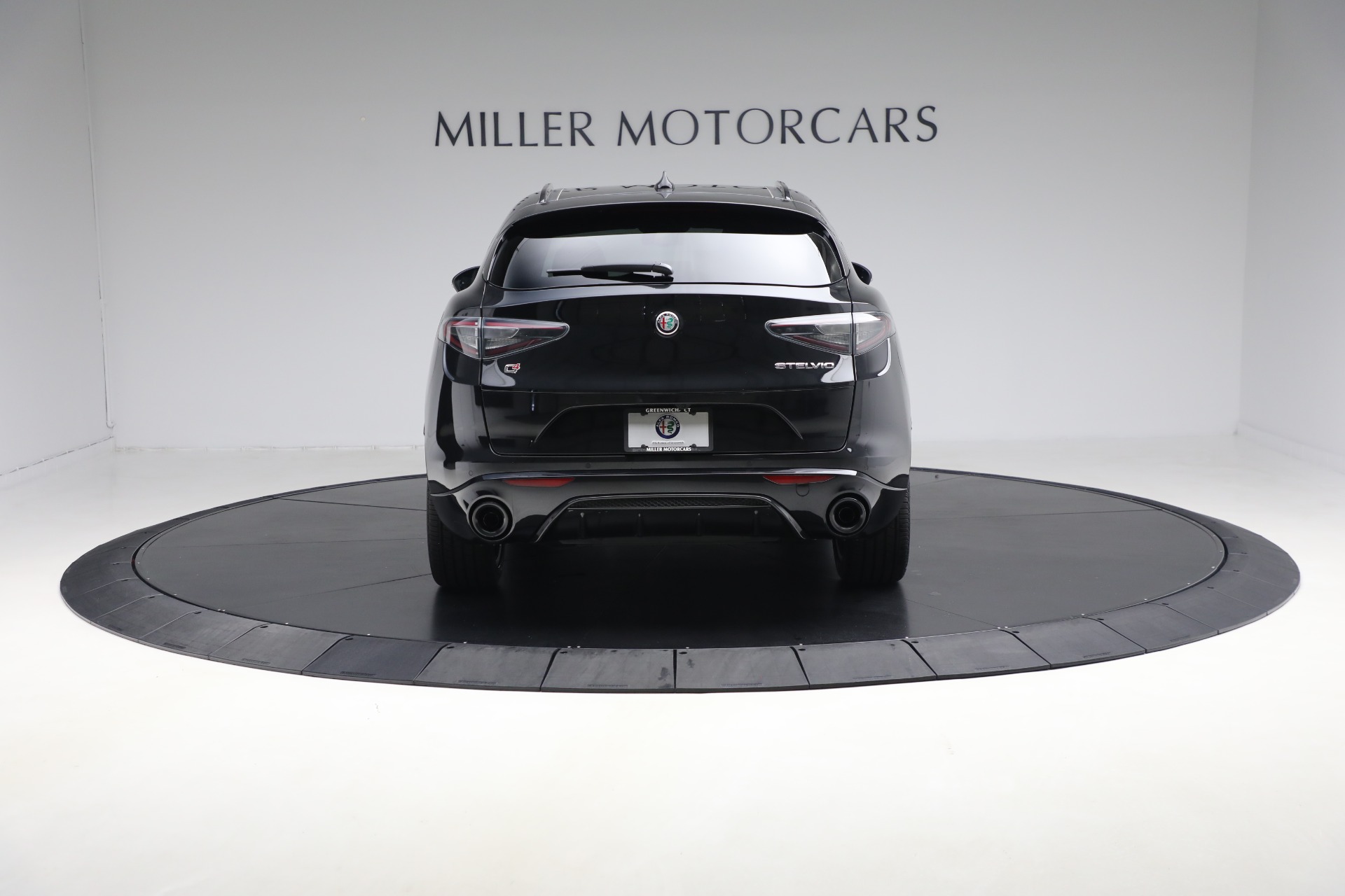 2025 Alfa Romeo Stelvio Sprint Base photo 8