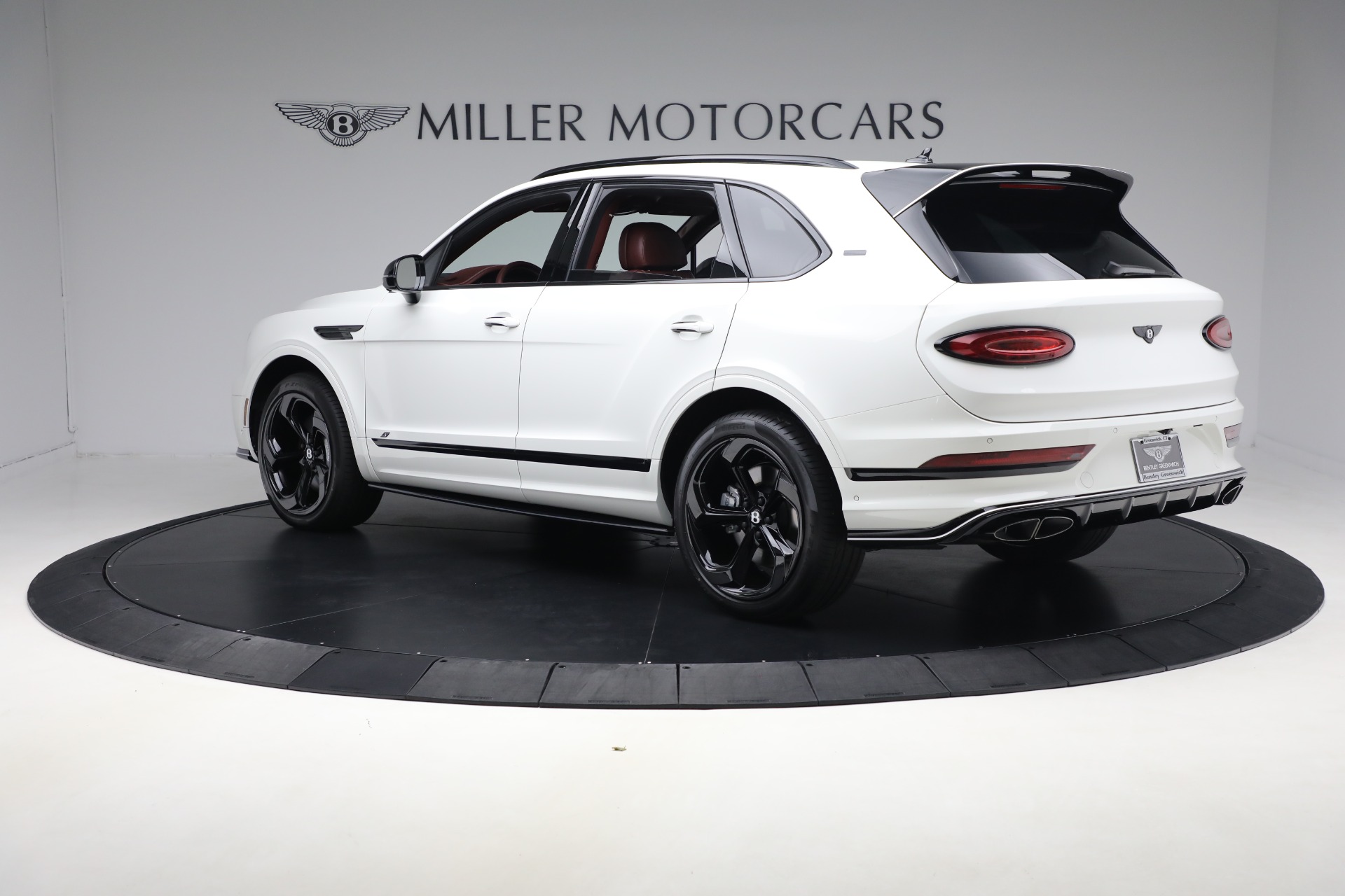 2025 Bentley Bentayga S photo 4
