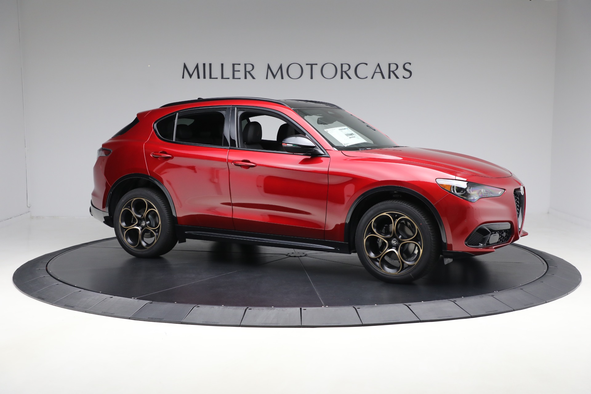 2025 Alfa Romeo Stelvio Sprint Base photo 11