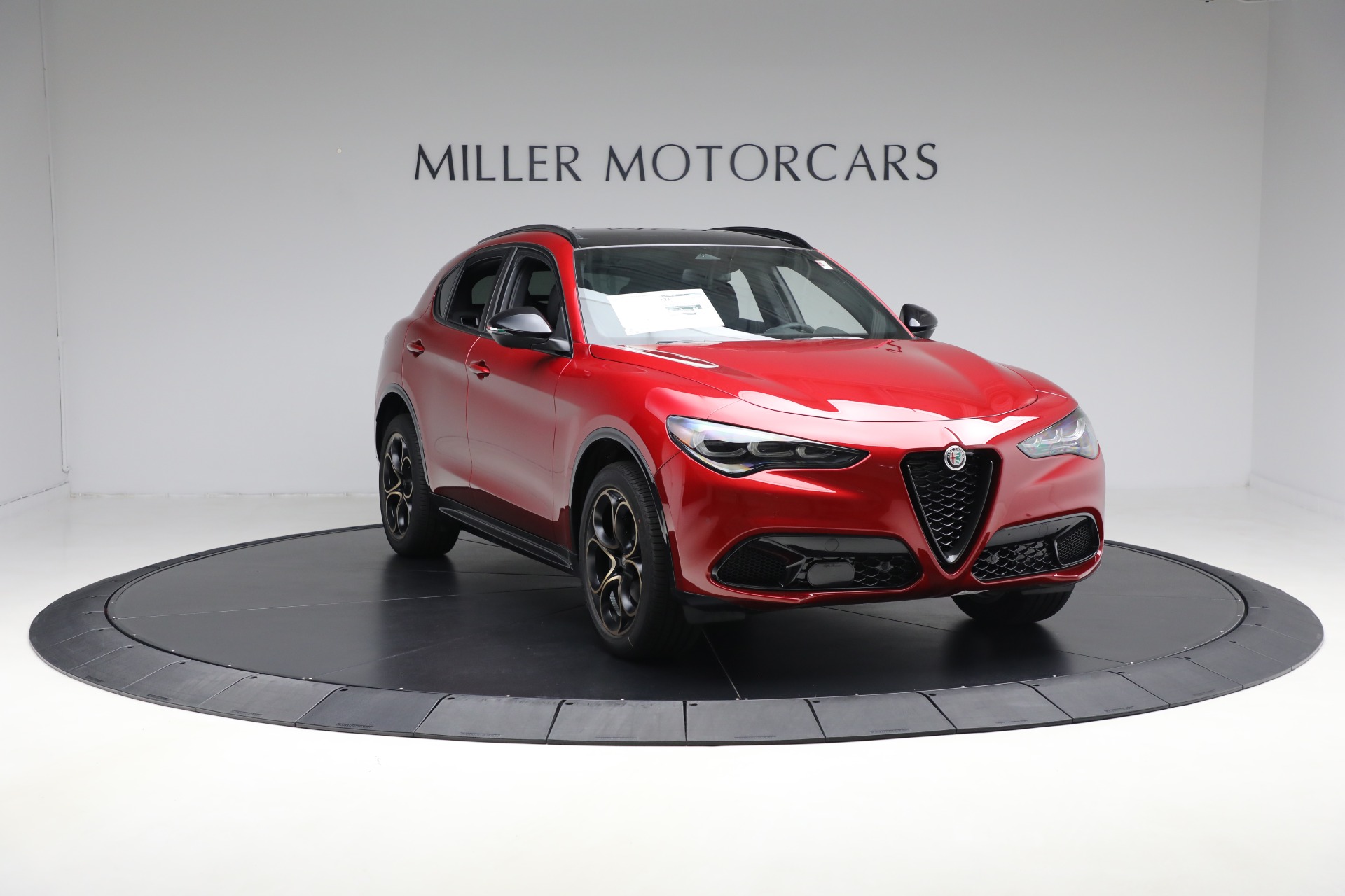 2025 Alfa Romeo Stelvio Sprint Base photo 12