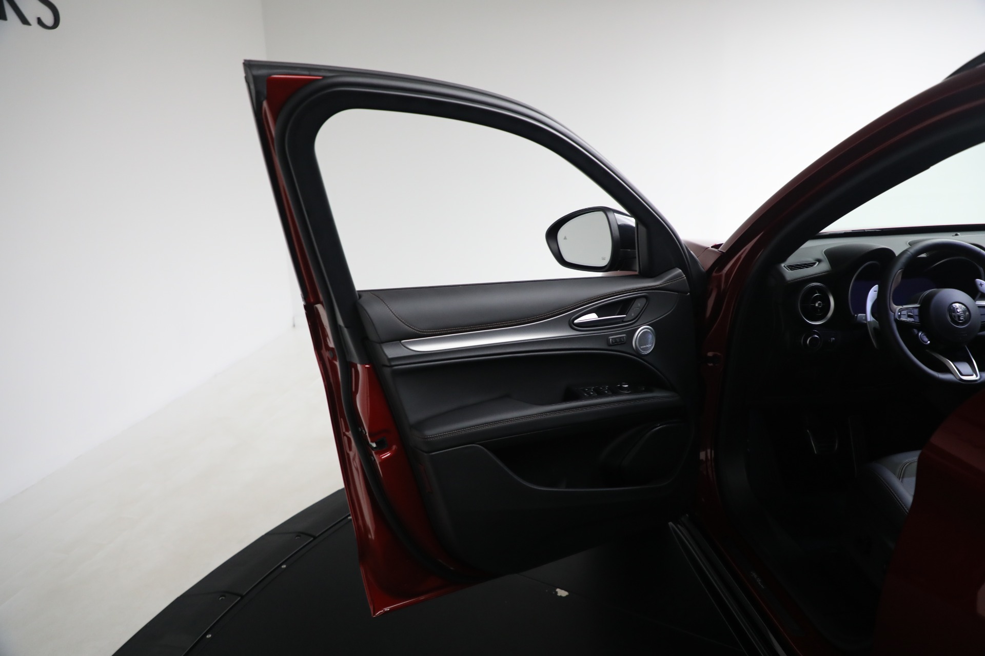 2025 Alfa Romeo Stelvio Sprint Base photo 22