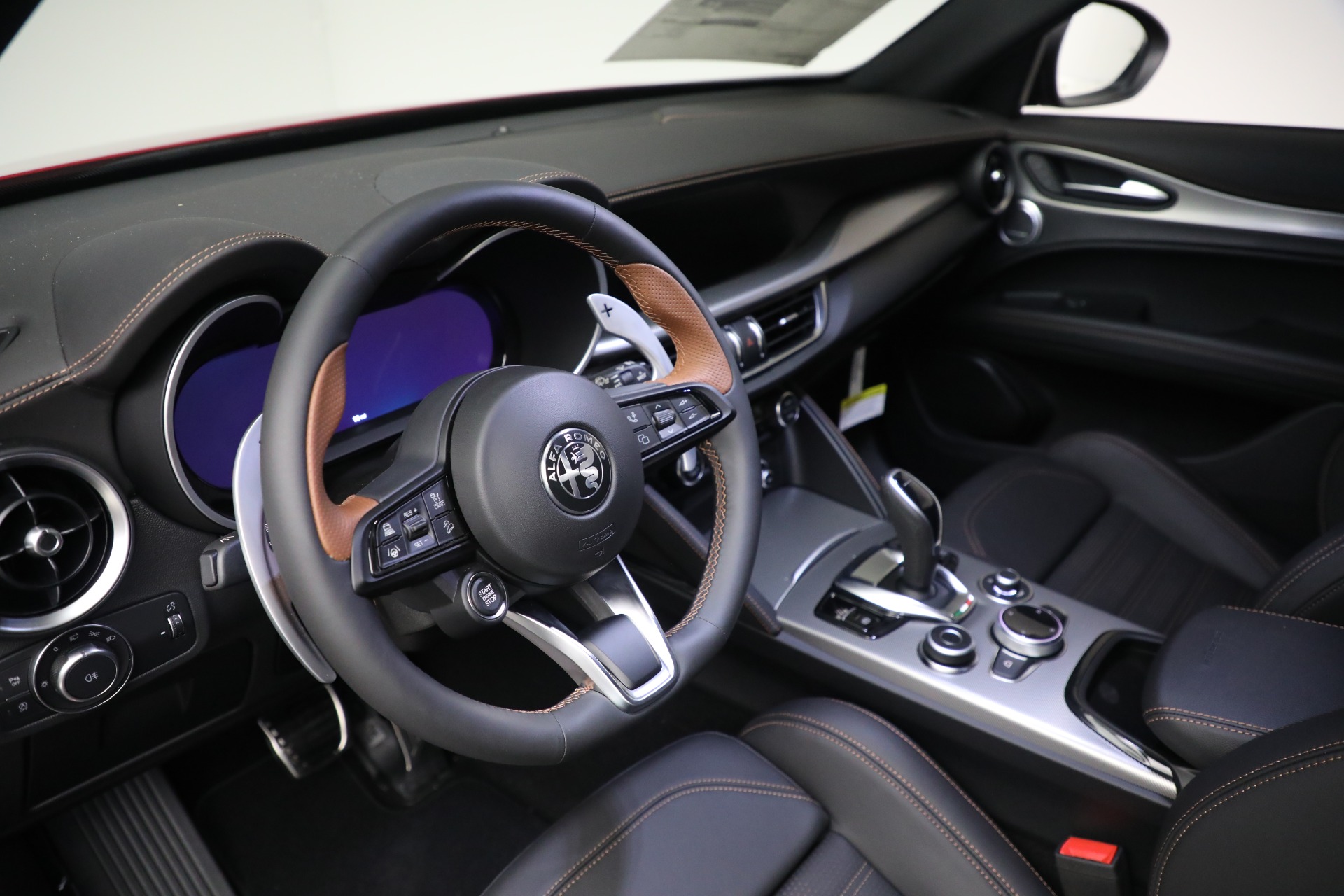 2025 Alfa Romeo Stelvio Sprint Base photo 24