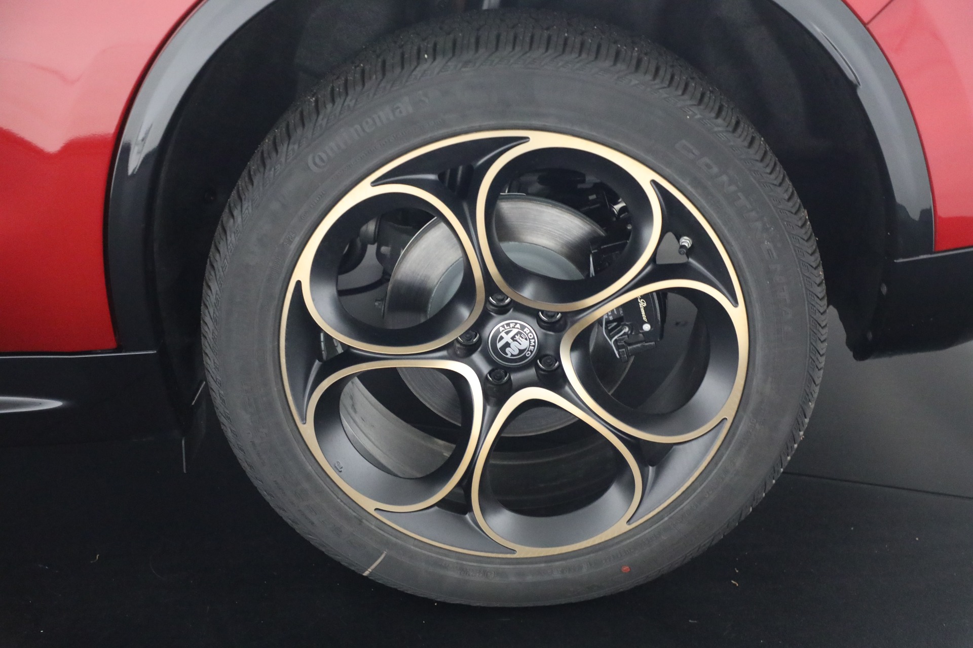 2025 Alfa Romeo Stelvio Sprint Base photo 25