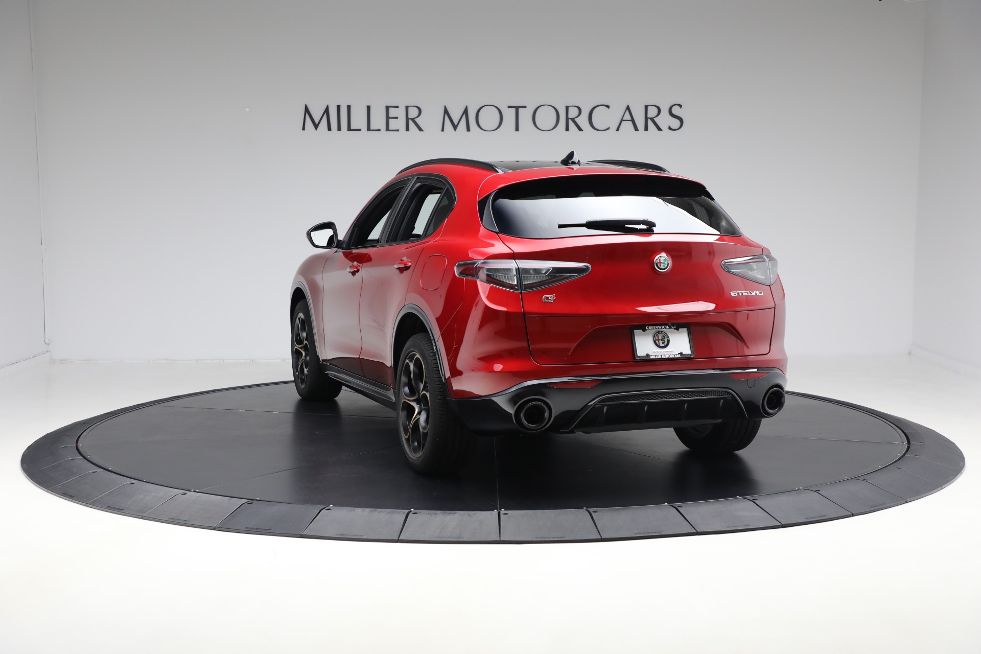 2025 Alfa Romeo Stelvio Sprint Base photo 5