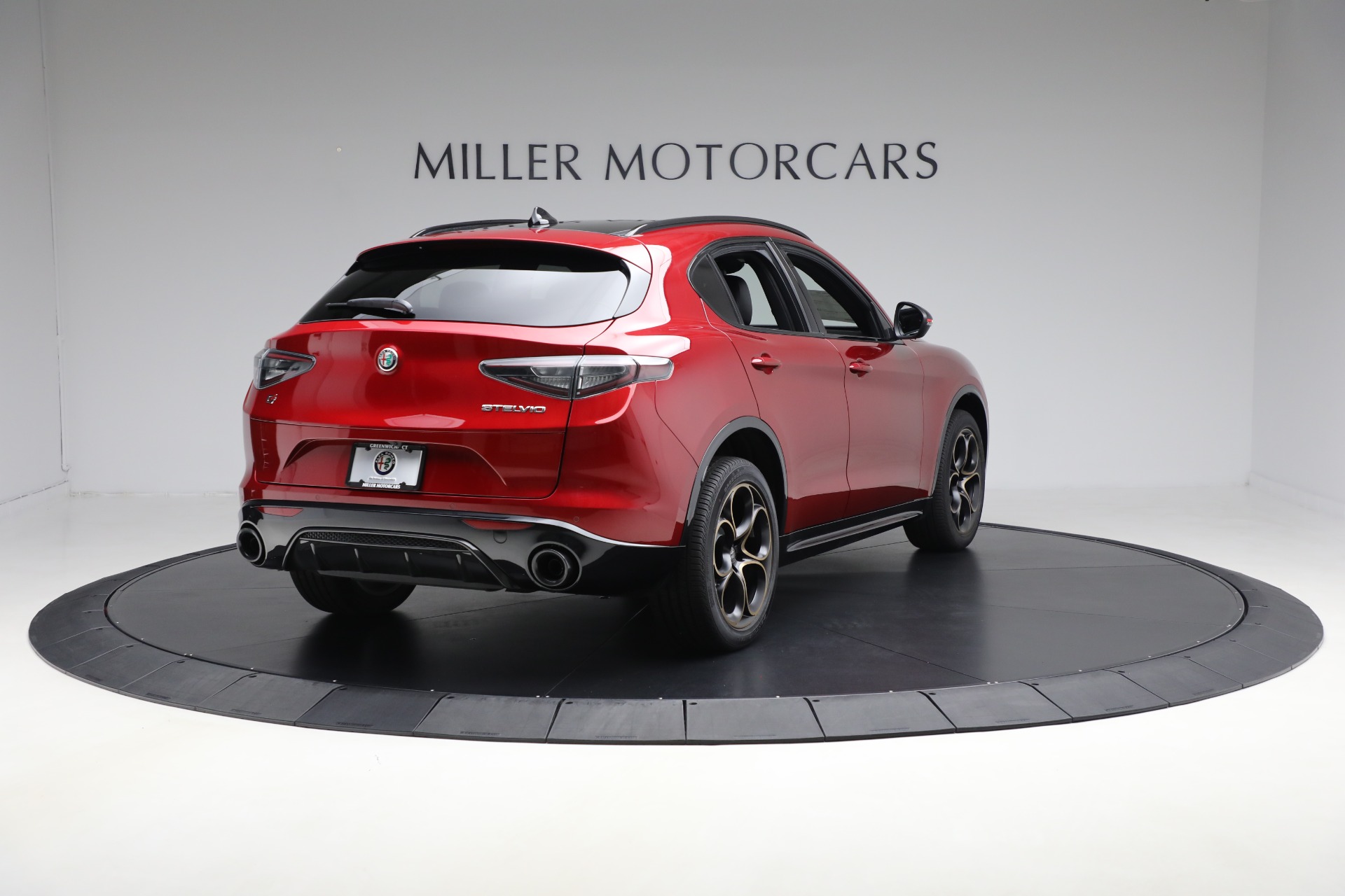 2025 Alfa Romeo Stelvio Sprint Base photo 7