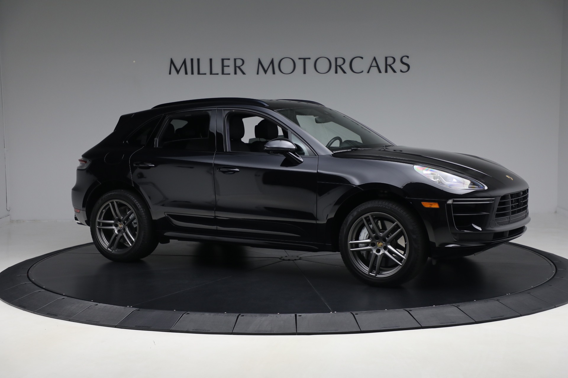 2020 Porsche Macan Turbo photo 10