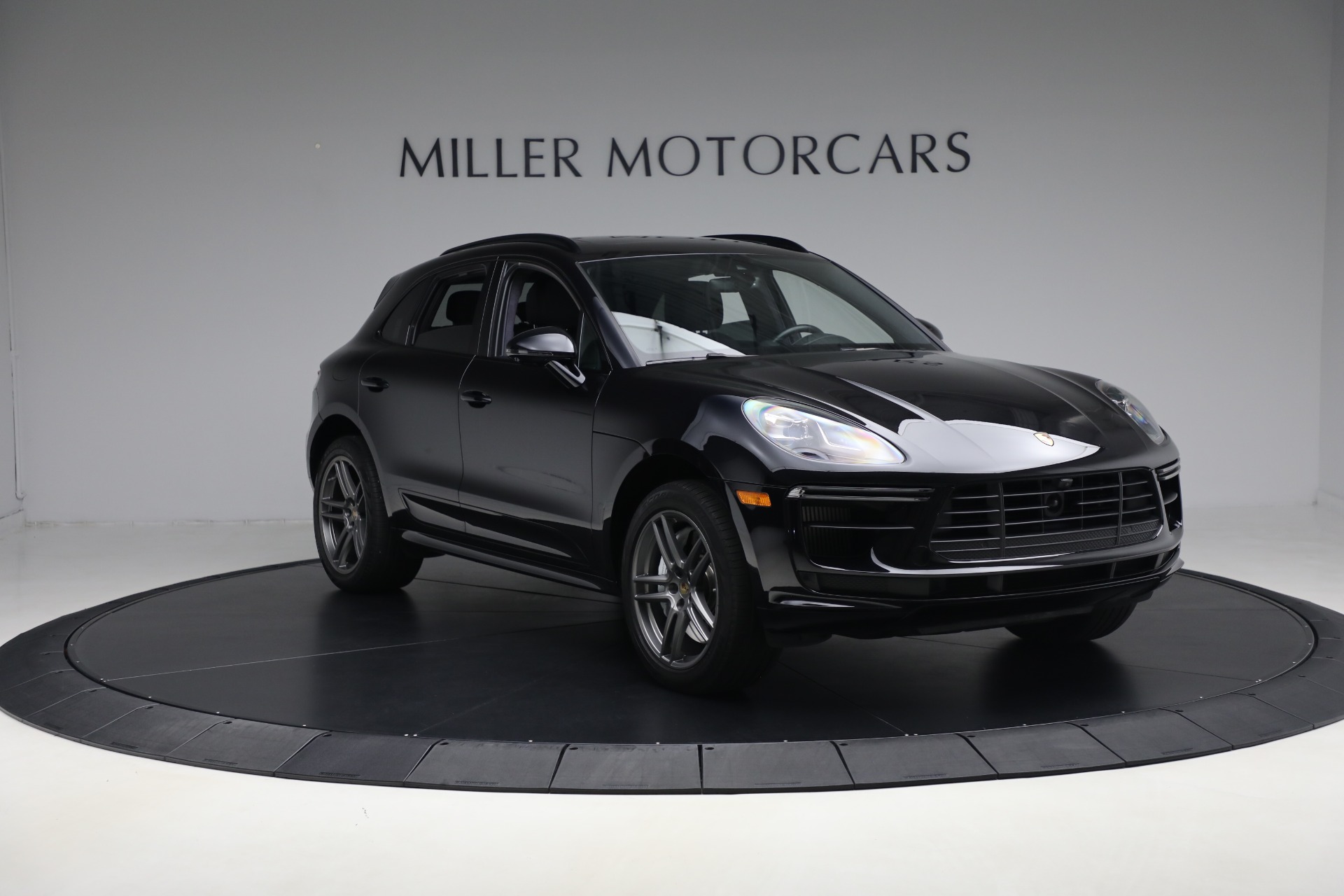 2020 Porsche Macan Turbo photo 11