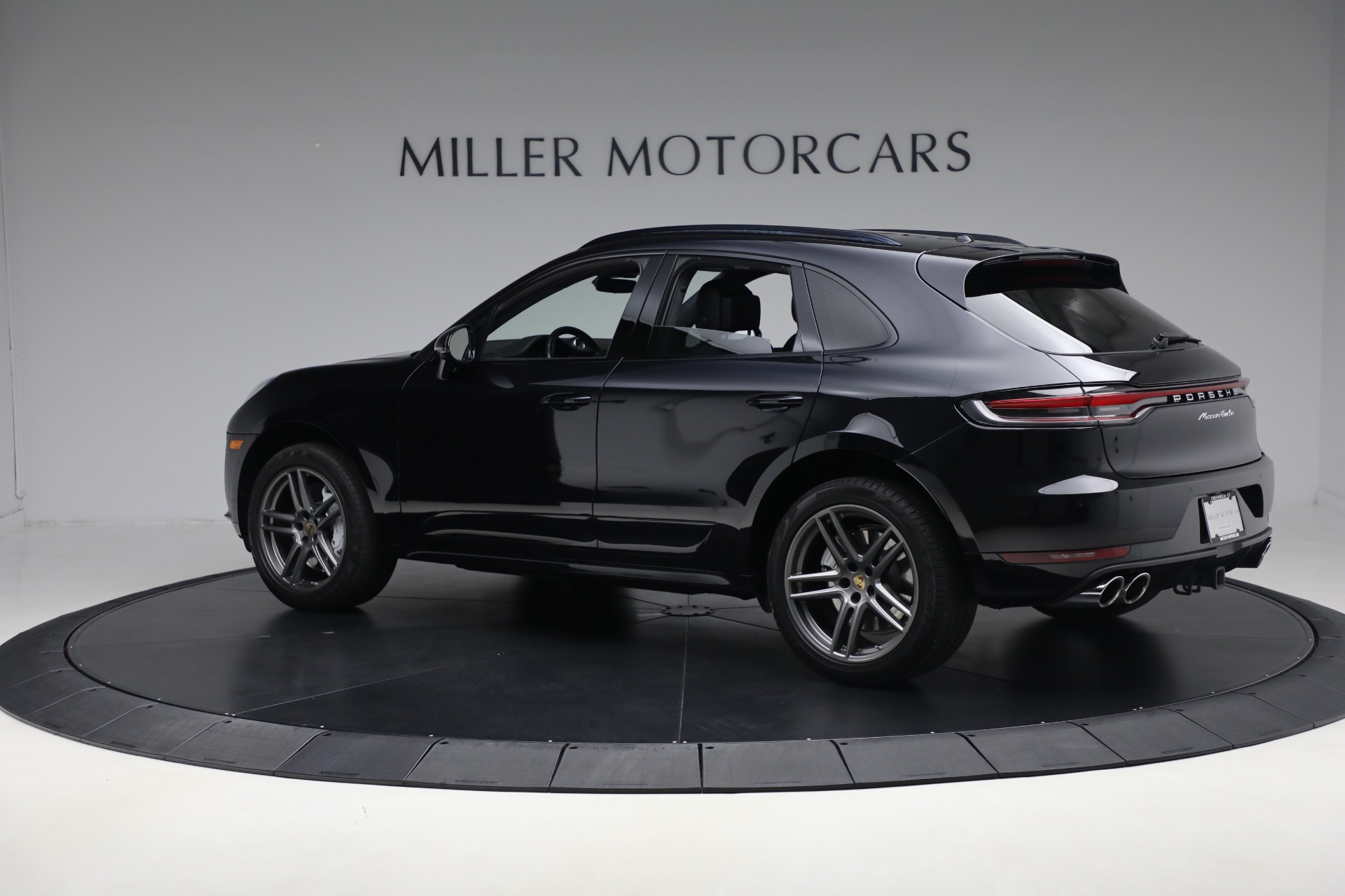 2020 Porsche Macan Turbo photo 4