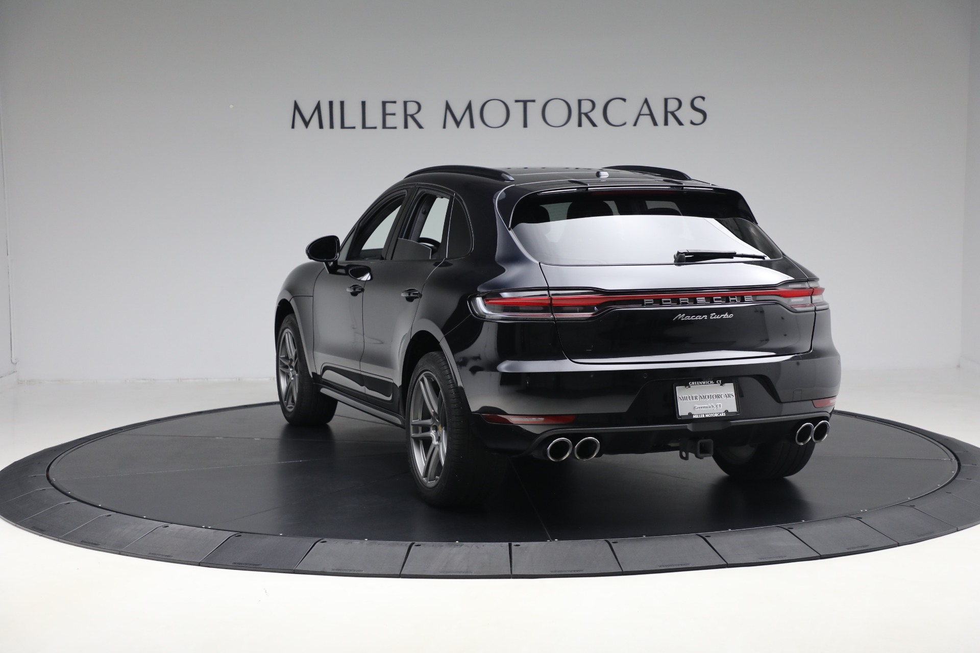 2020 Porsche Macan Turbo photo 5