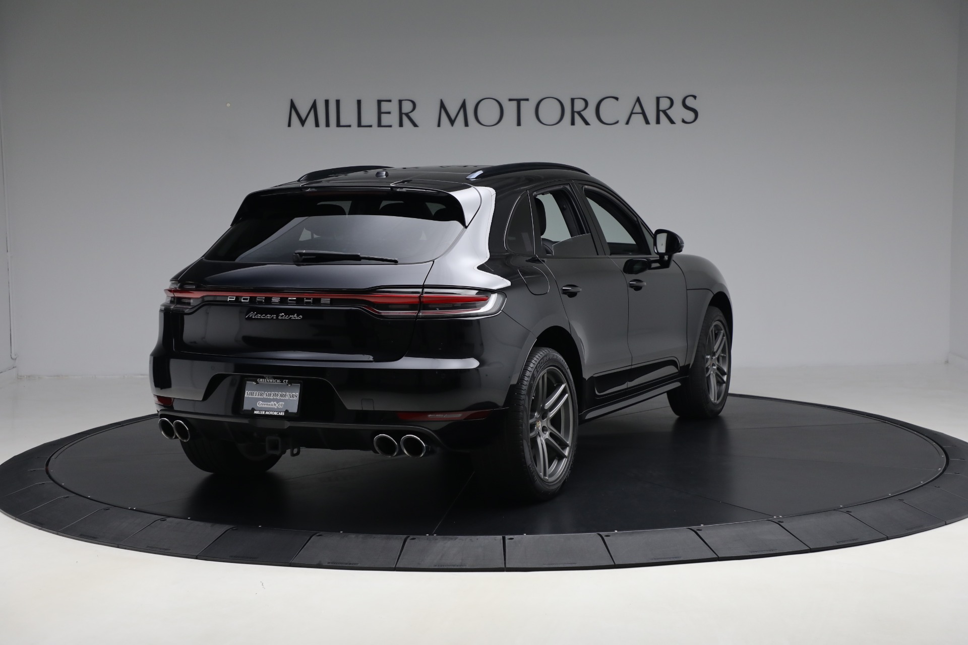 2020 Porsche Macan Turbo photo 7