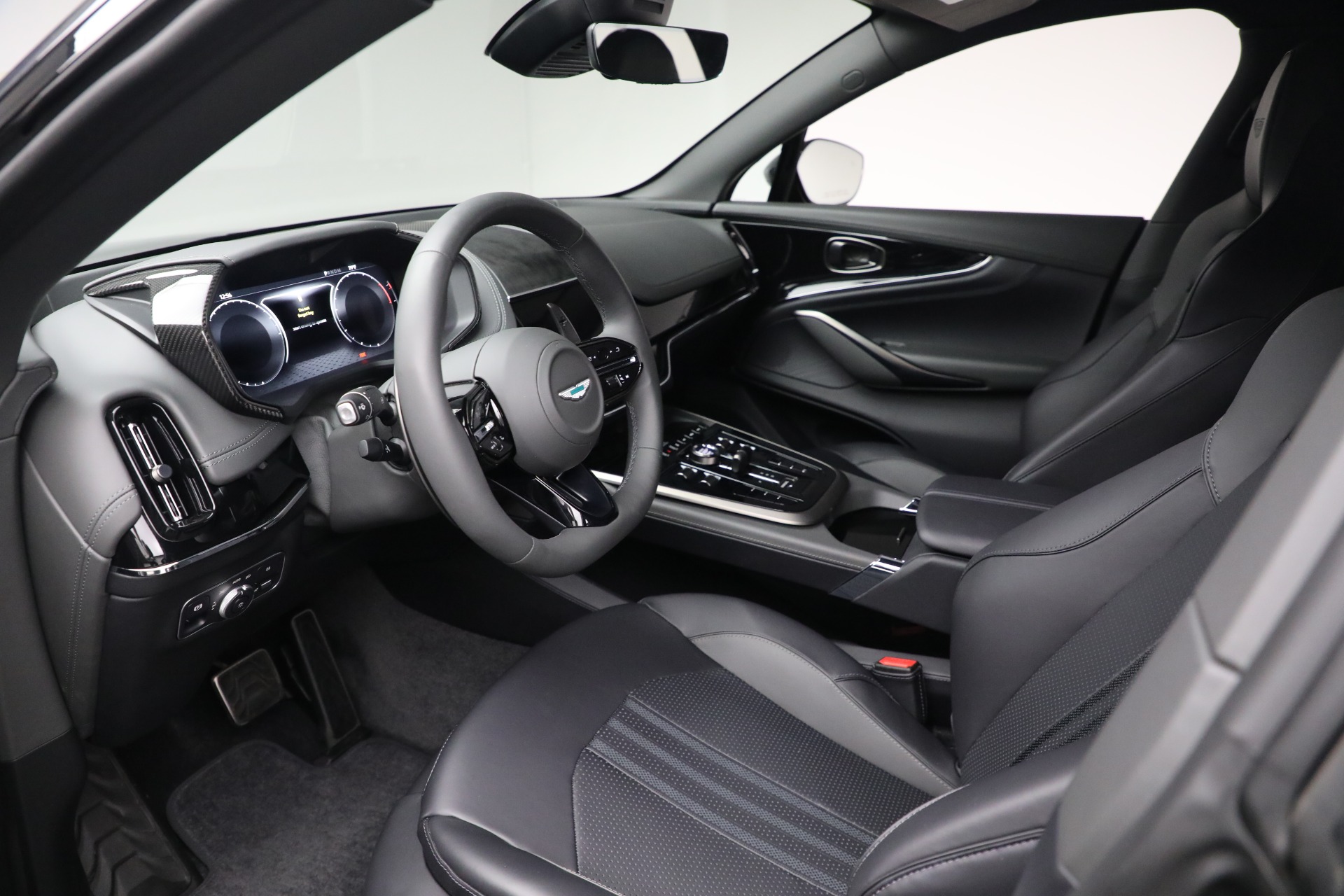 2025 Aston Martin DBX AM8 DBX707 photo 13