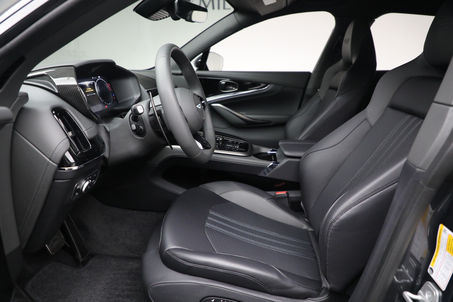 2025 Aston Martin DBX AM8 DBX707 photo 14