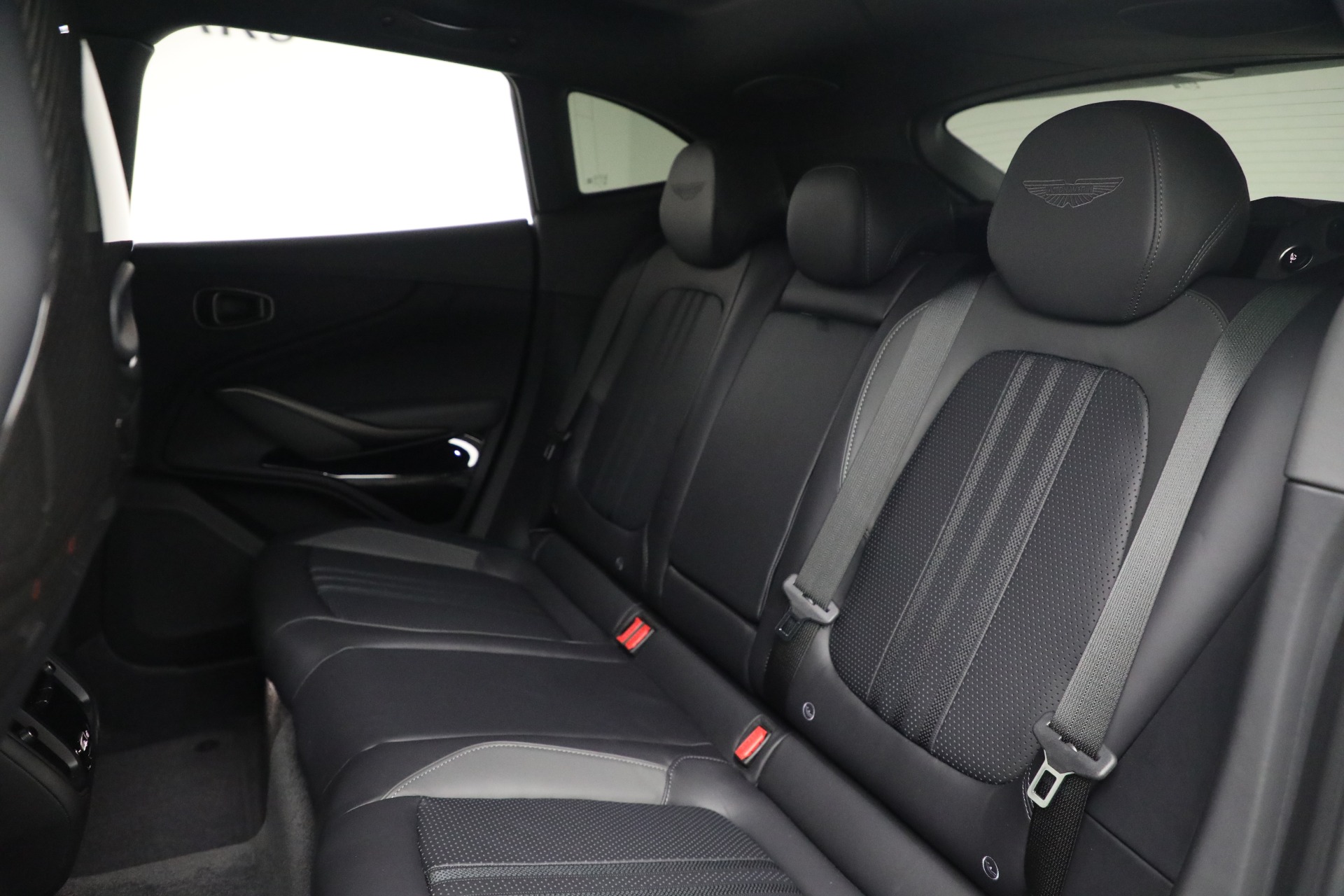 2025 Aston Martin DBX AM8 DBX707 photo 18