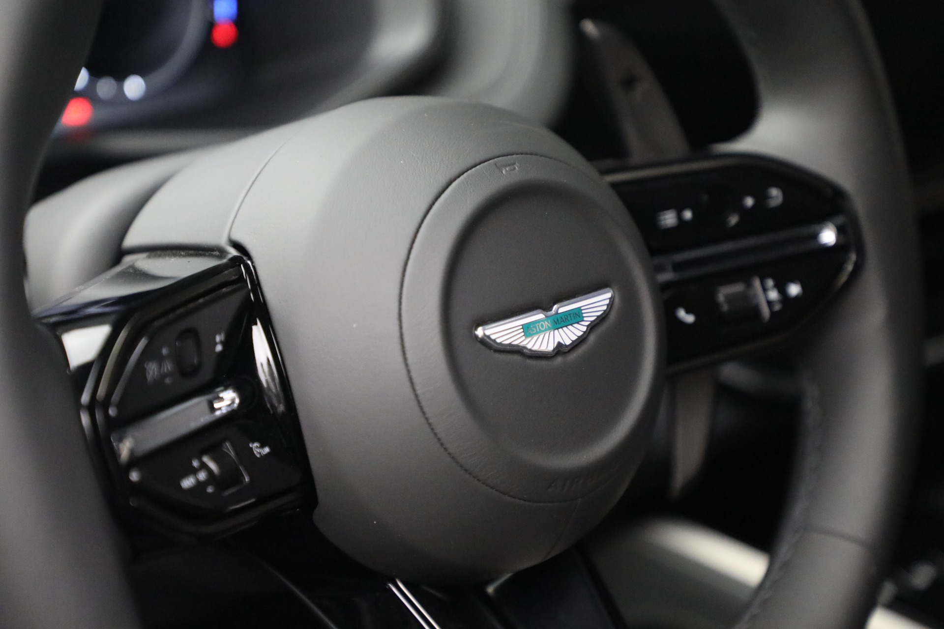 2025 Aston Martin DBX AM8 DBX707 photo 20