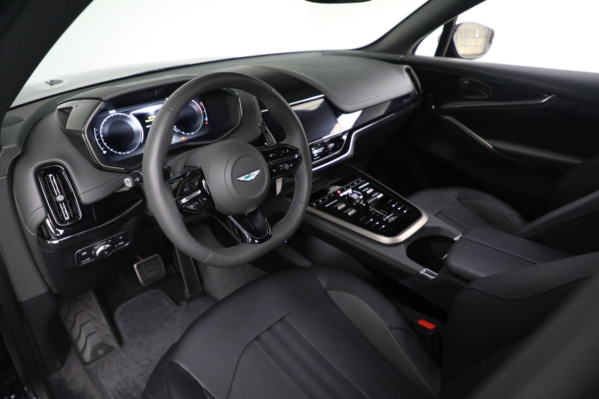 2025 Aston Martin DBX AM8 DBX707 photo 21