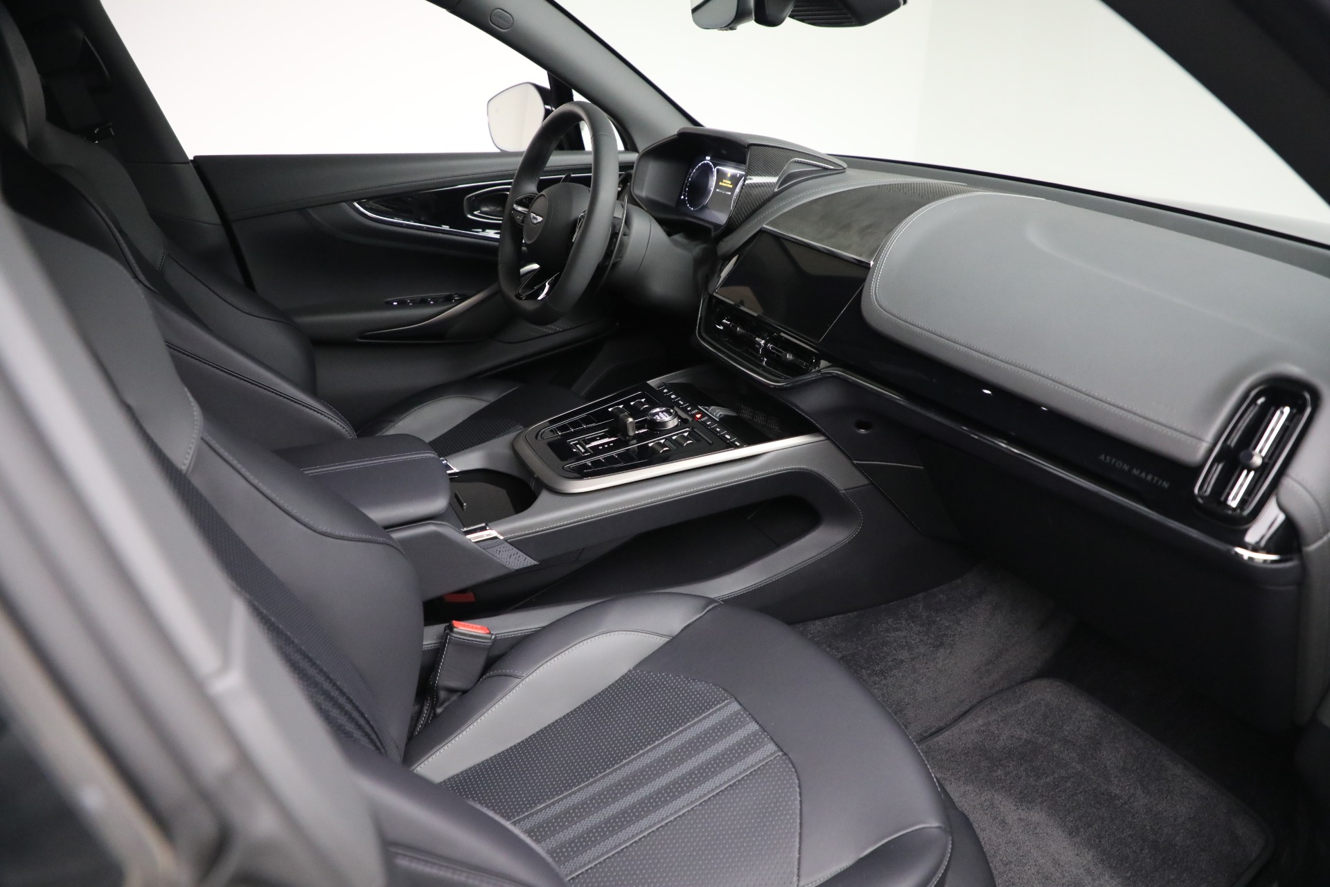 2025 Aston Martin DBX AM8 DBX707 photo 22