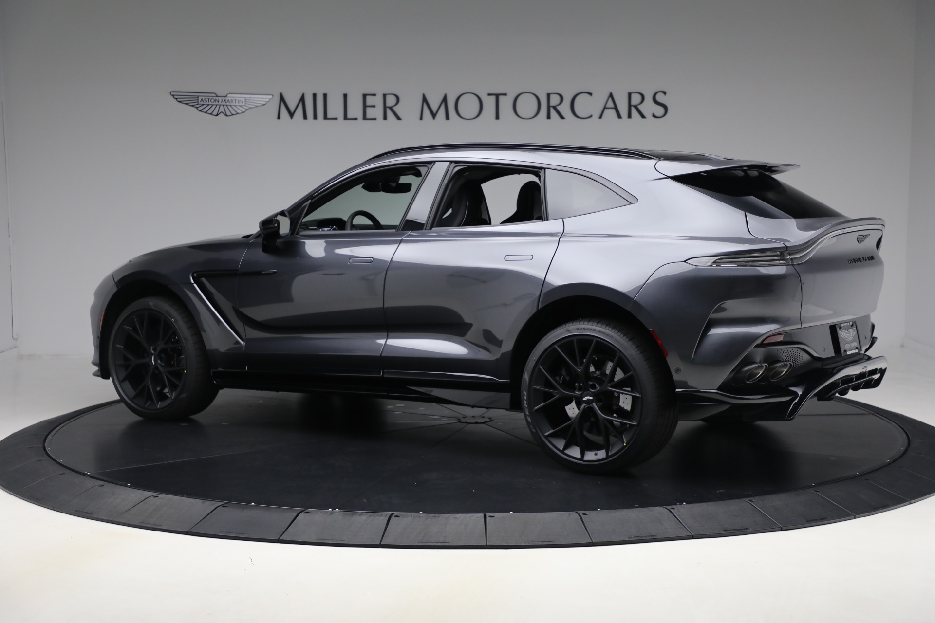 2025 Aston Martin DBX AM8 DBX707 photo 4