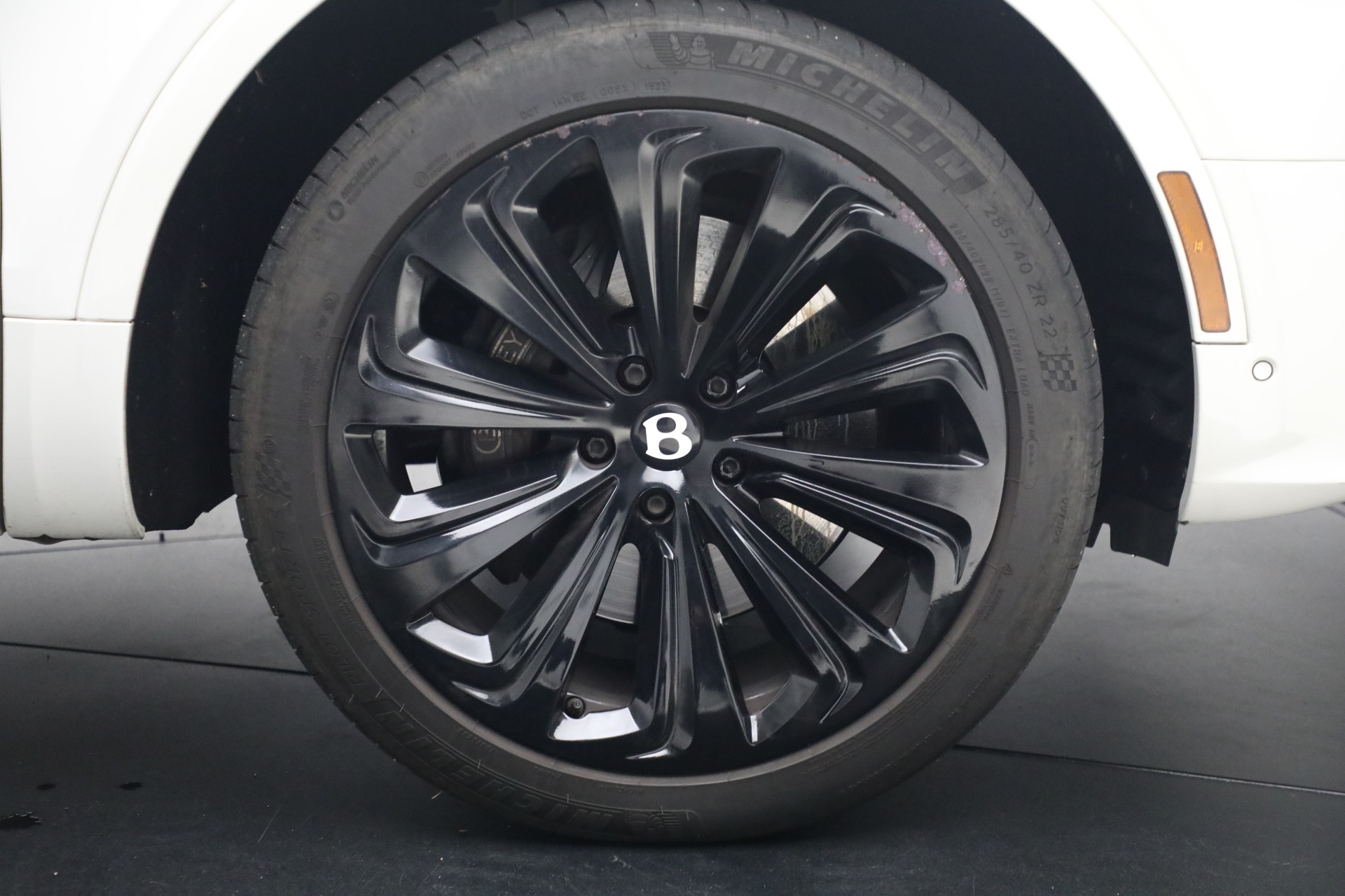 2021 Bentley Bentayga First Edition V8 photo 11