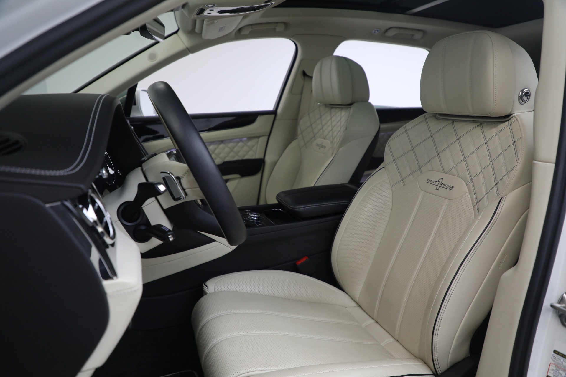 2021 Bentley Bentayga First Edition V8 photo 14