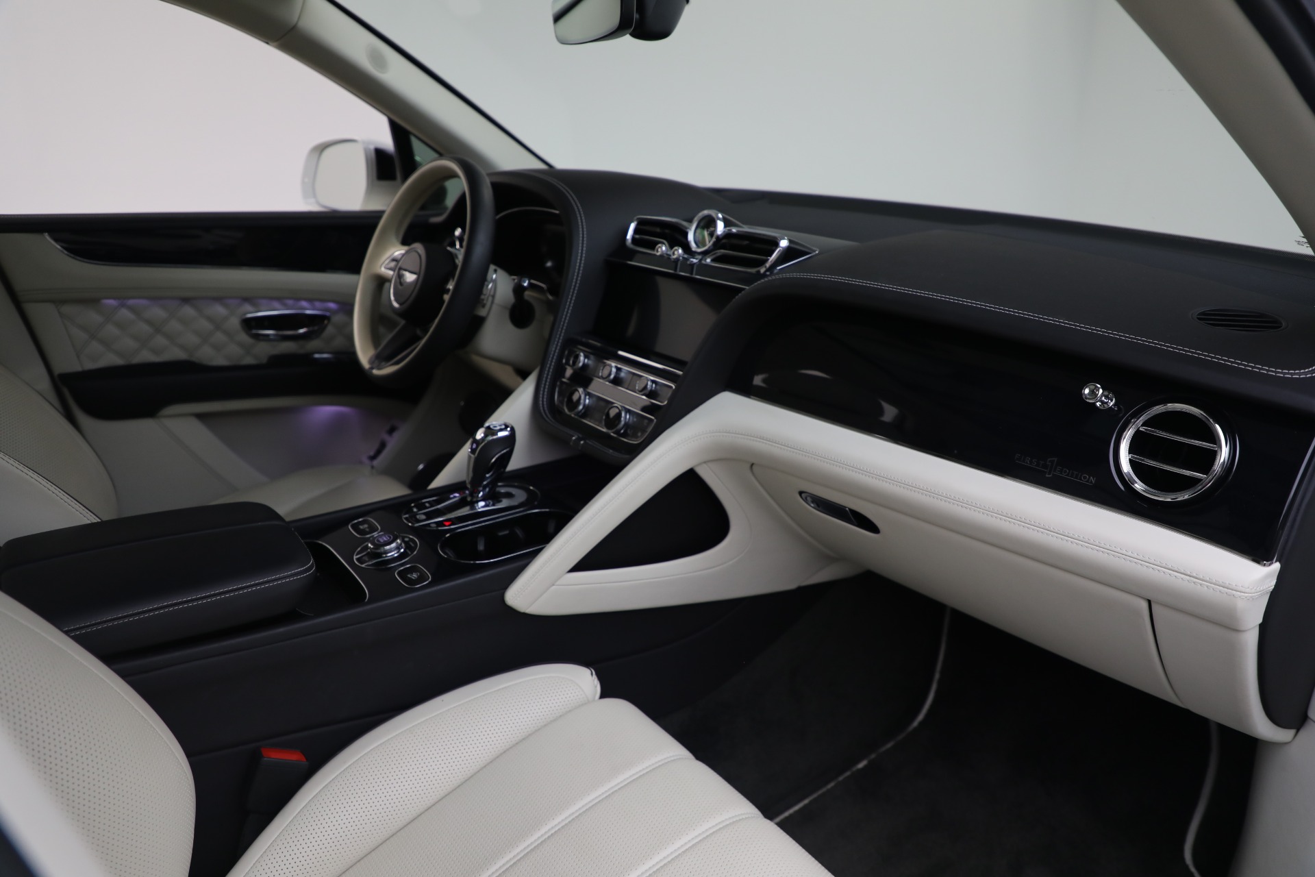 2021 Bentley Bentayga First Edition V8 photo 16