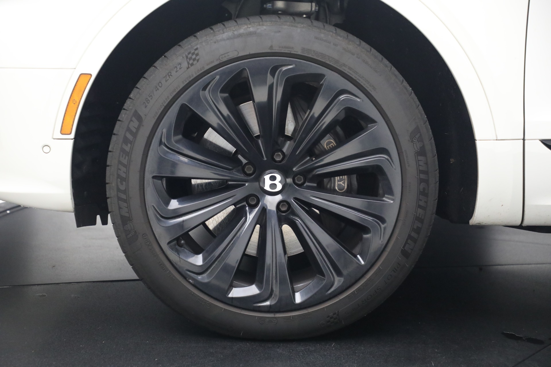 2021 Bentley Bentayga First Edition V8 photo 8