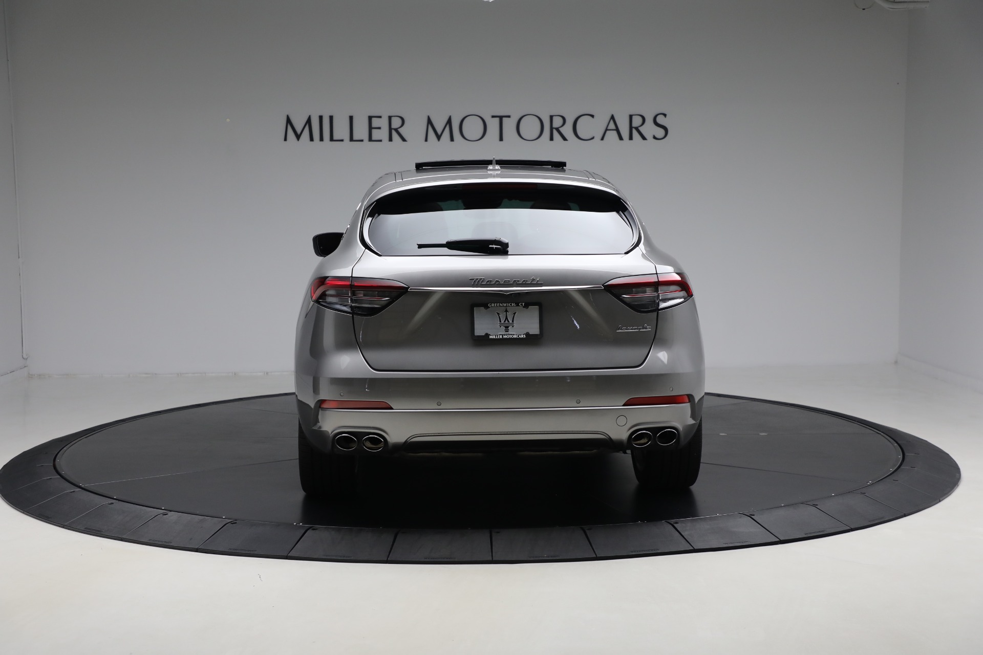 2022 Maserati Levante Base GT photo 4